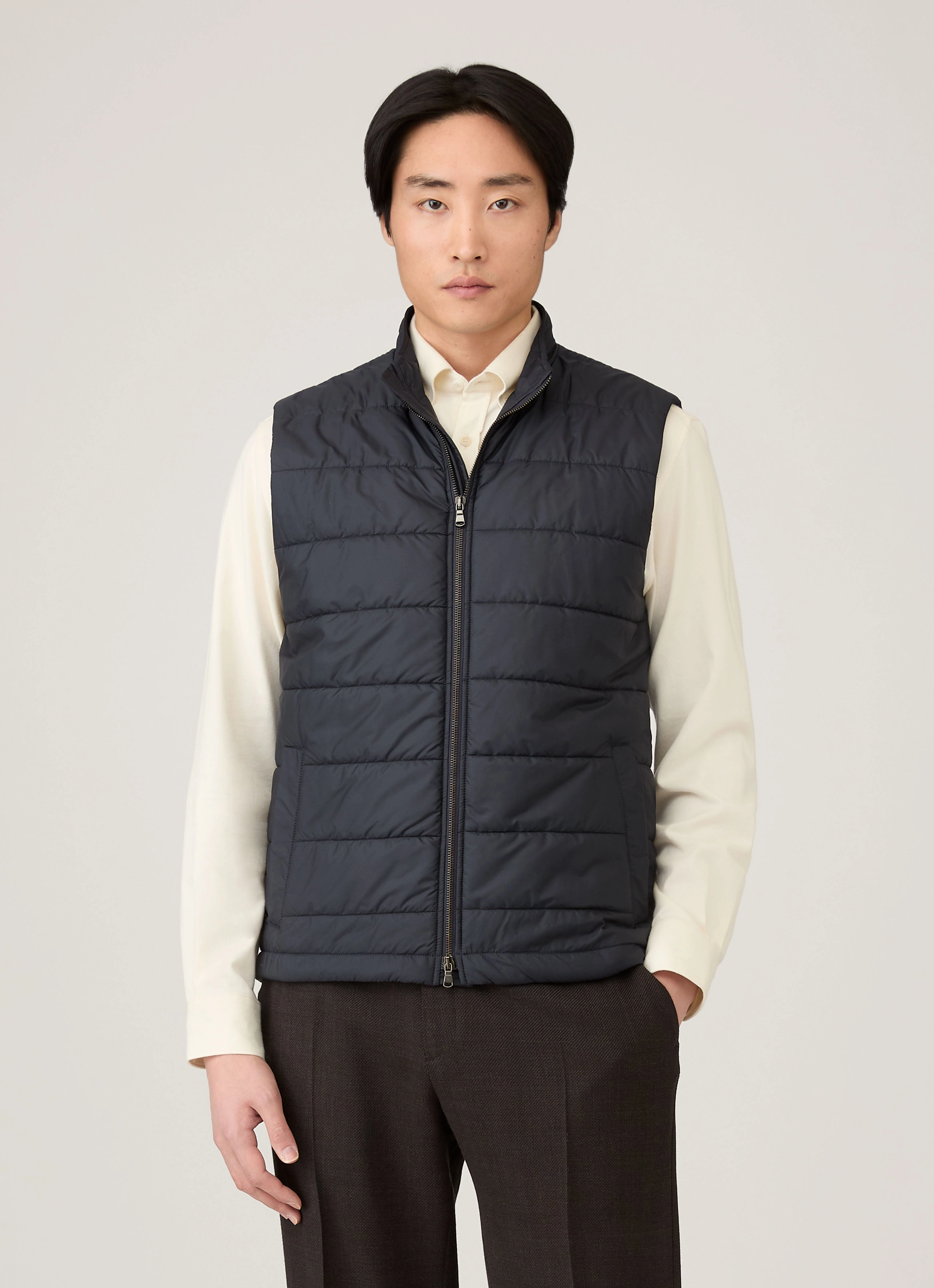 Men's Insulated Gilet in Navy fest snap