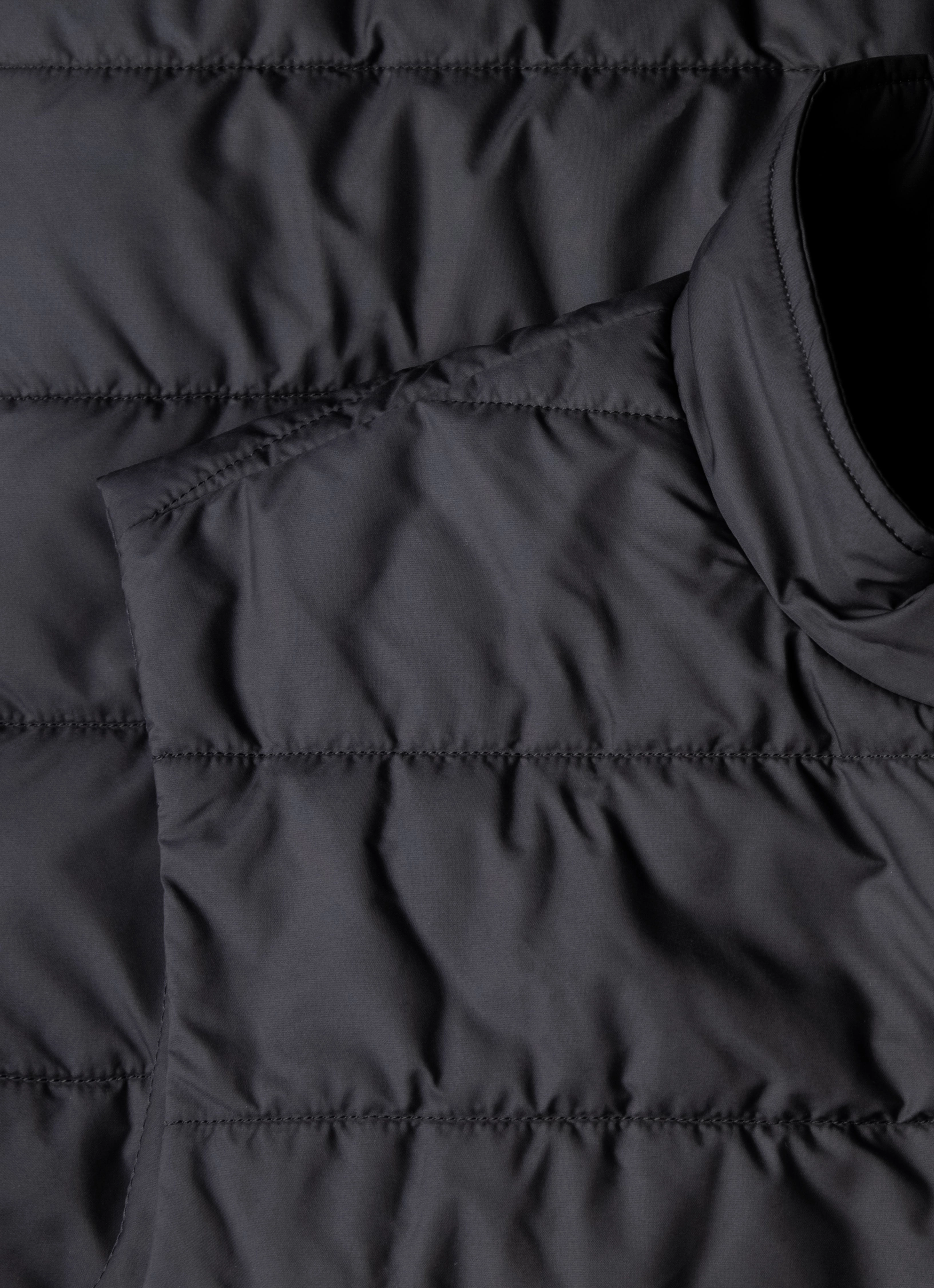 Men's Insulated Gilet in Navy fest snap