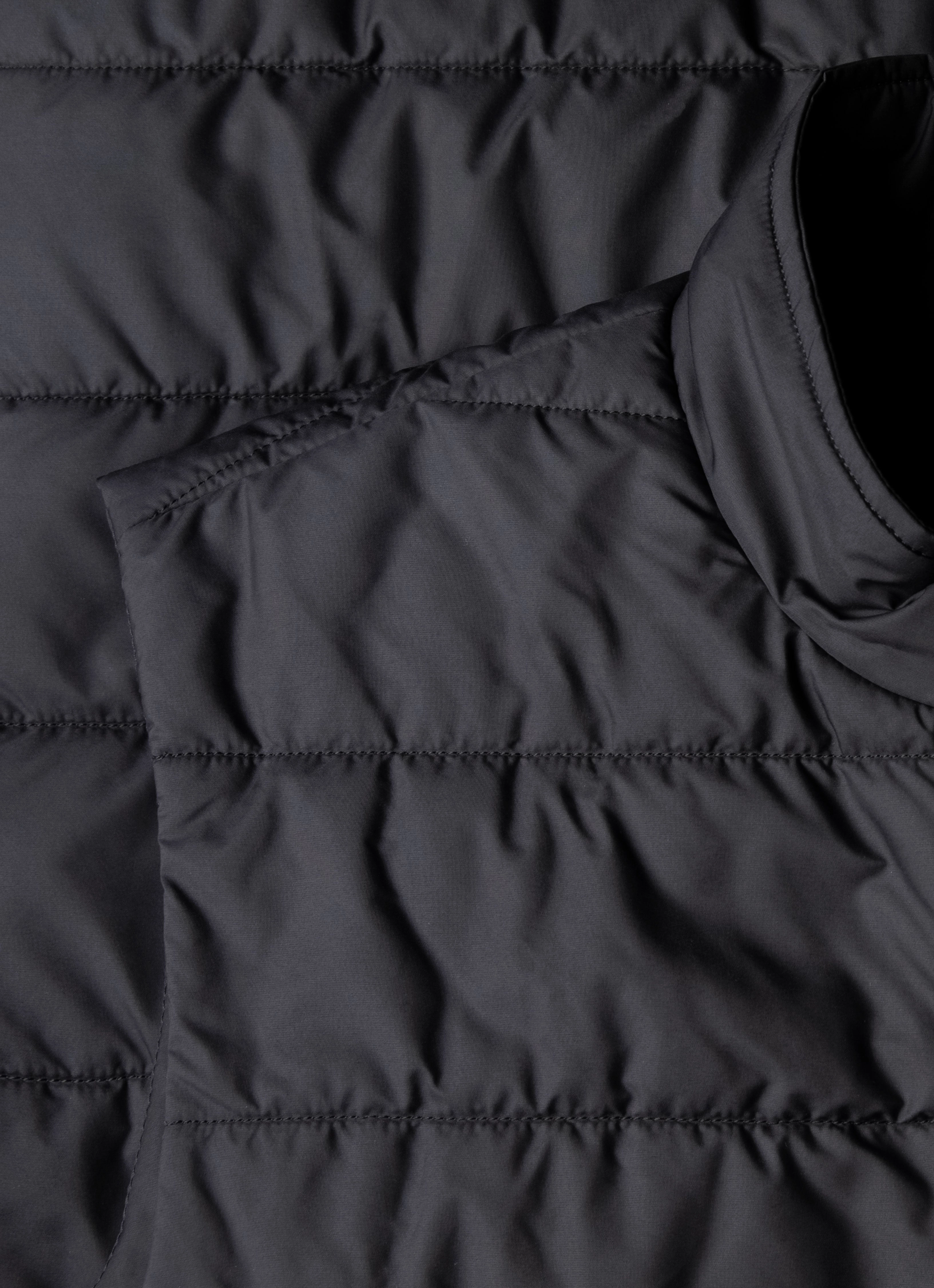 Men's Insulated Gilet in Navy fest snap