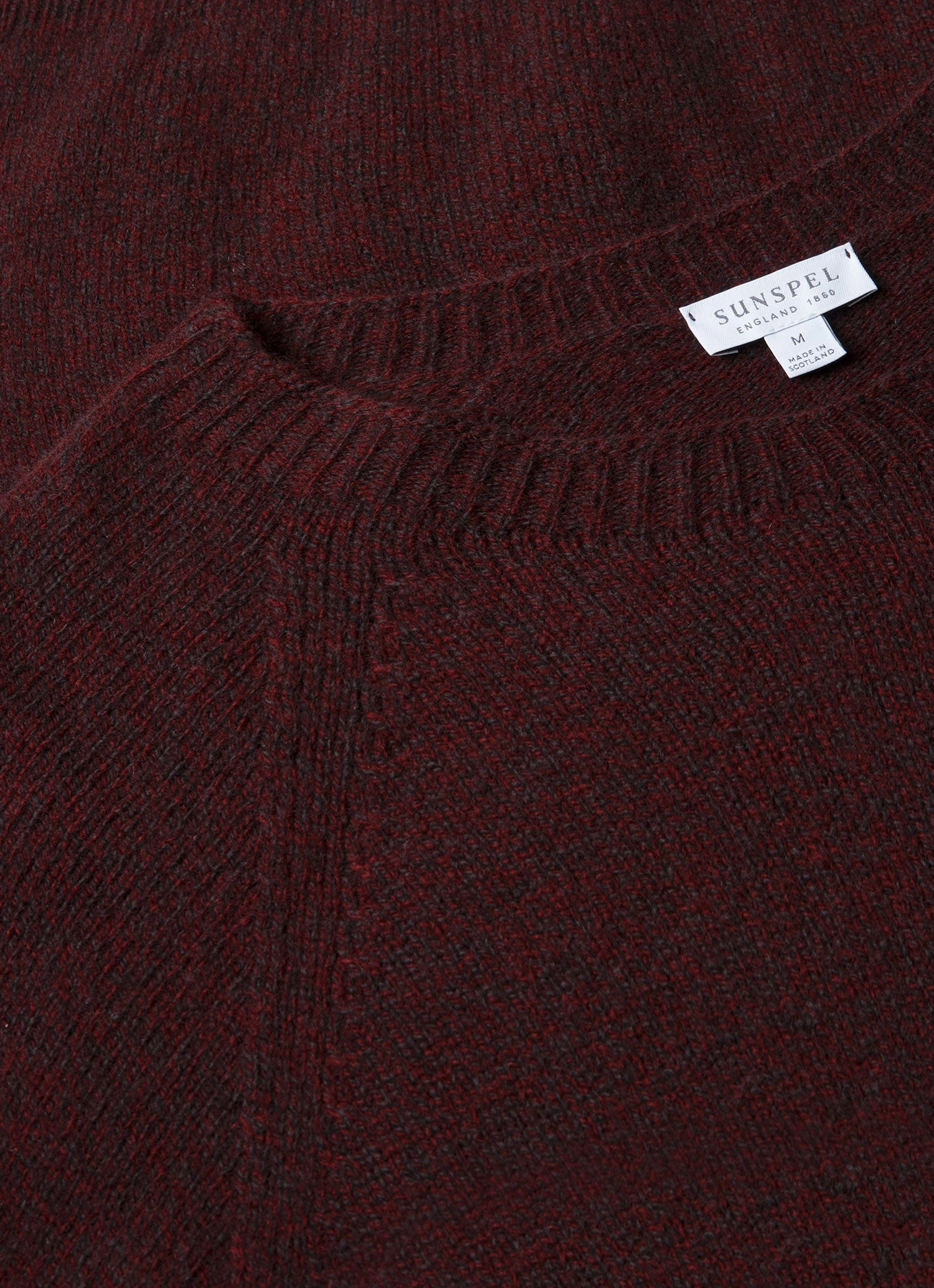 Men's Lambswool Crew Neck Jumper in Bakelite Twist Cold-resistant Windproof