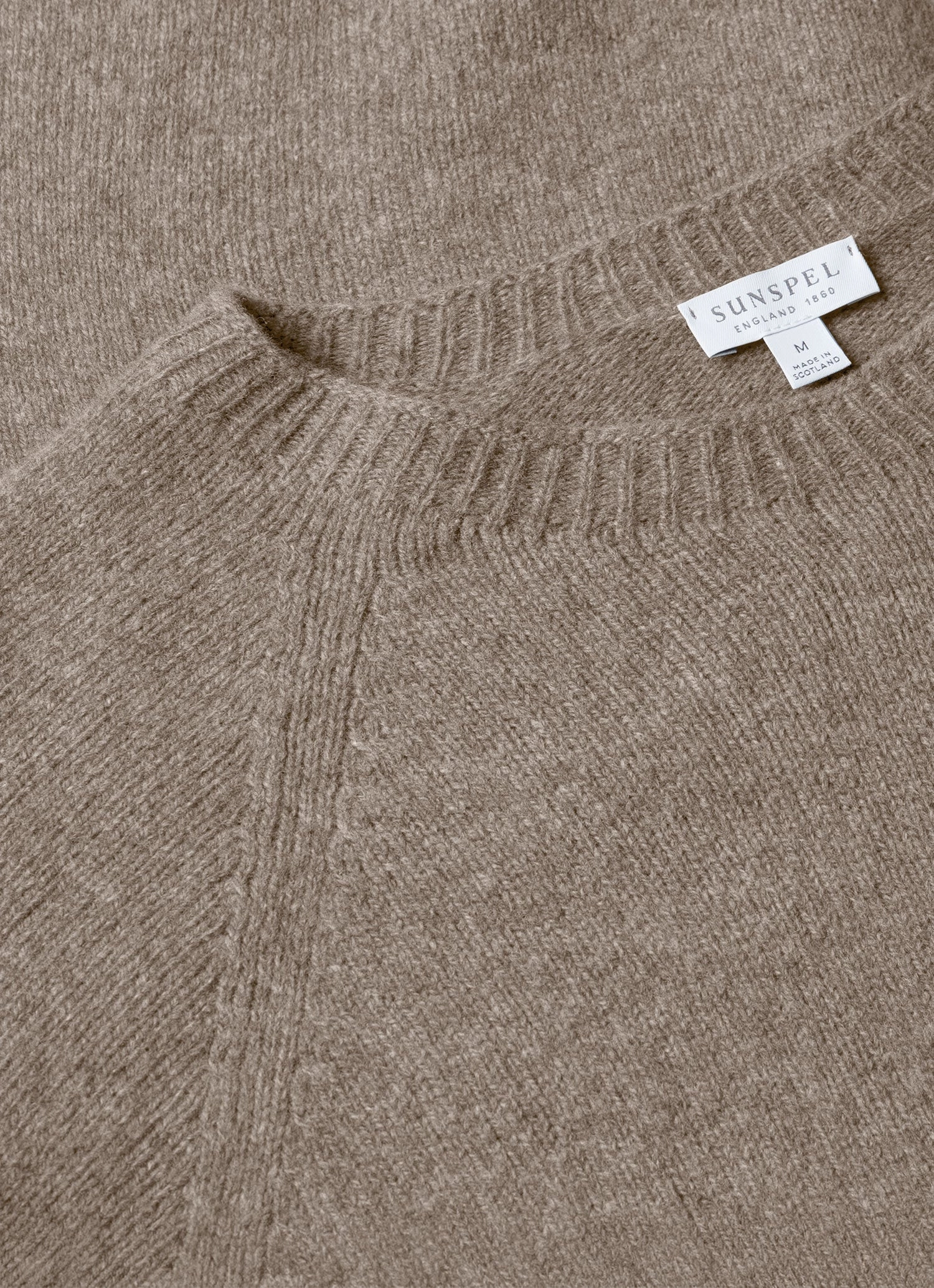 Men's Lambswool Crew Neck Jumper in Bark Thin Breathable