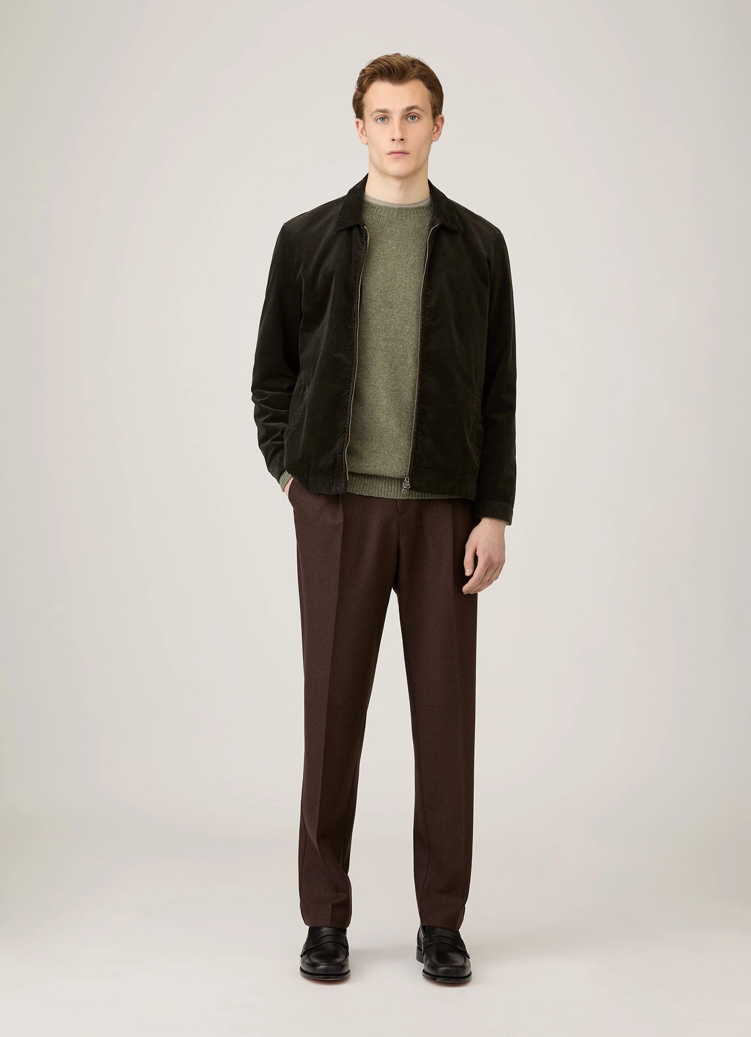 Men's Lambswool Crew Neck Jumper in Sea Moss Round Neck Minimal