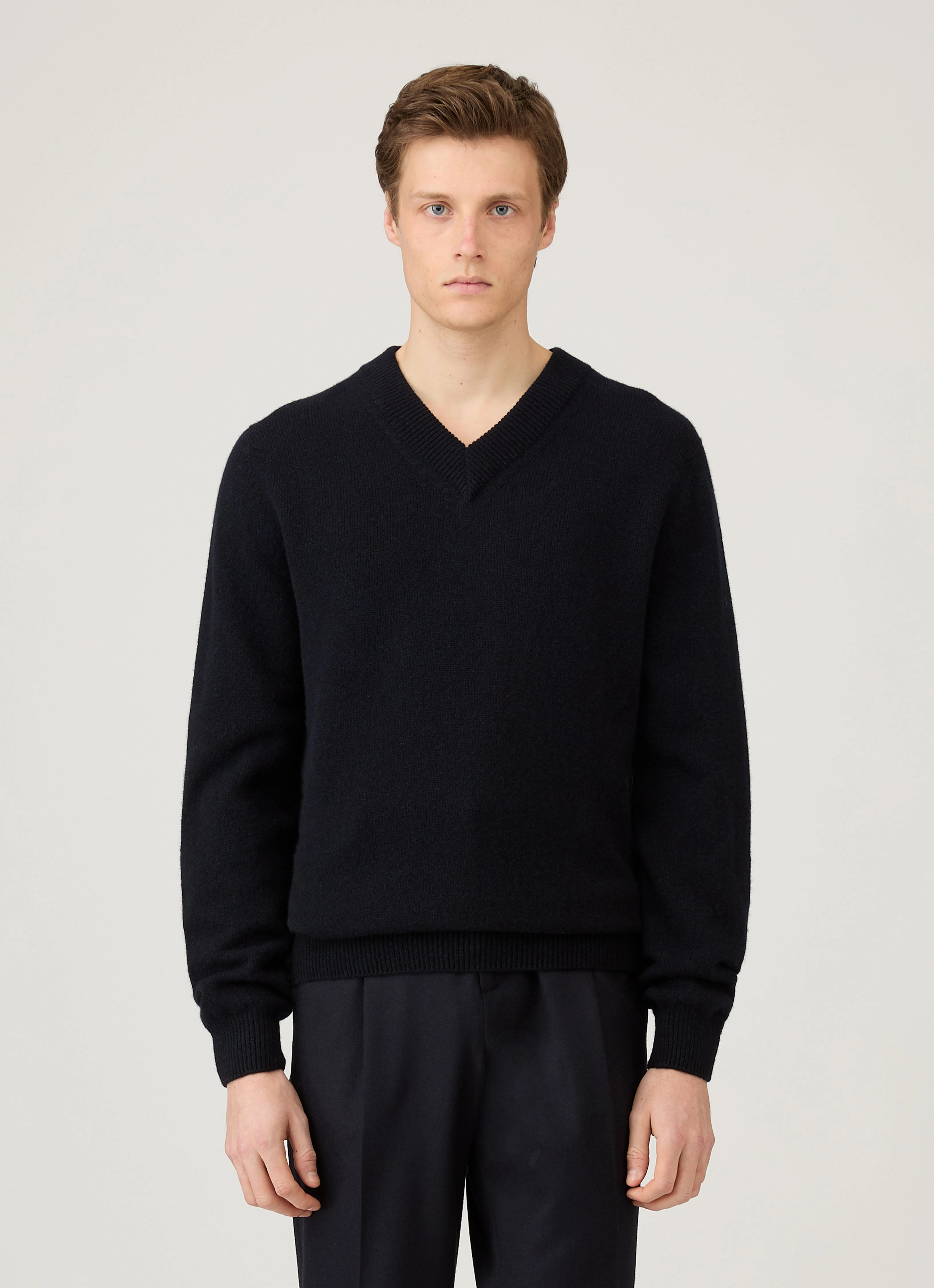 Men's Lambswool V-neck Jumper in Dark Navy Mouline slim cut