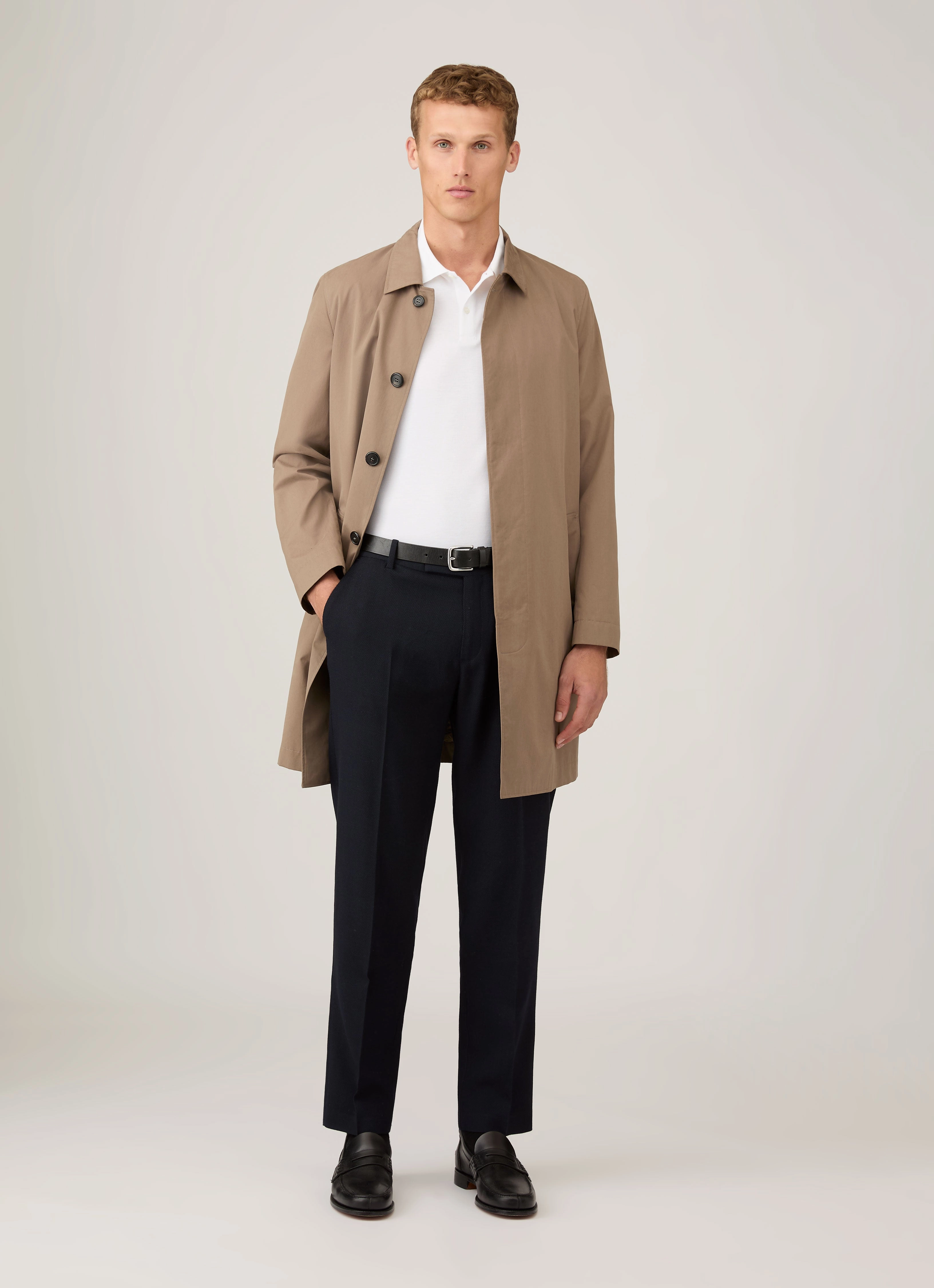 Men's Piqu?? Polo Shirt in White Signature Shape Daily