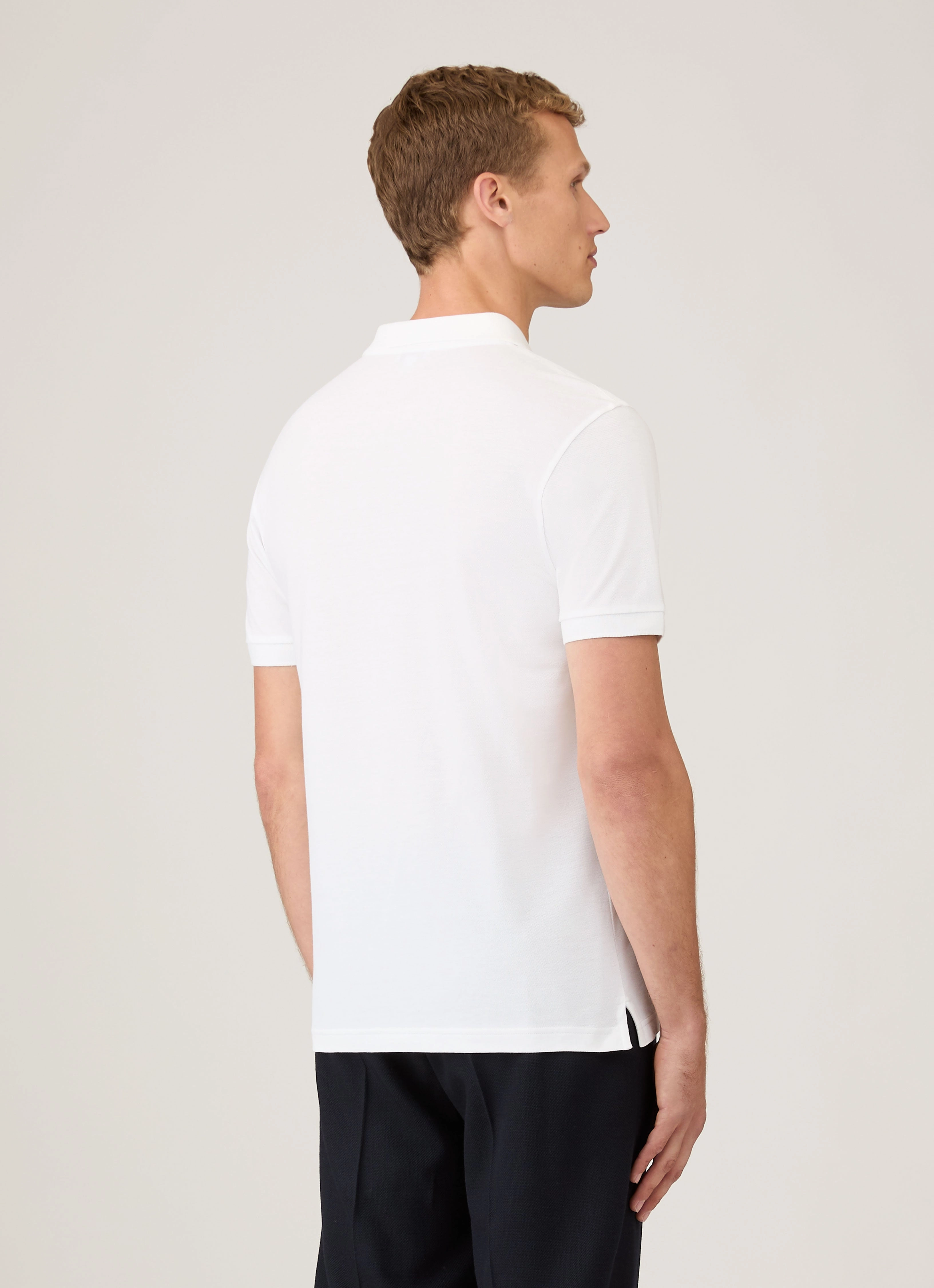 Men's Piqu?? Polo Shirt in White Signature Shape Daily