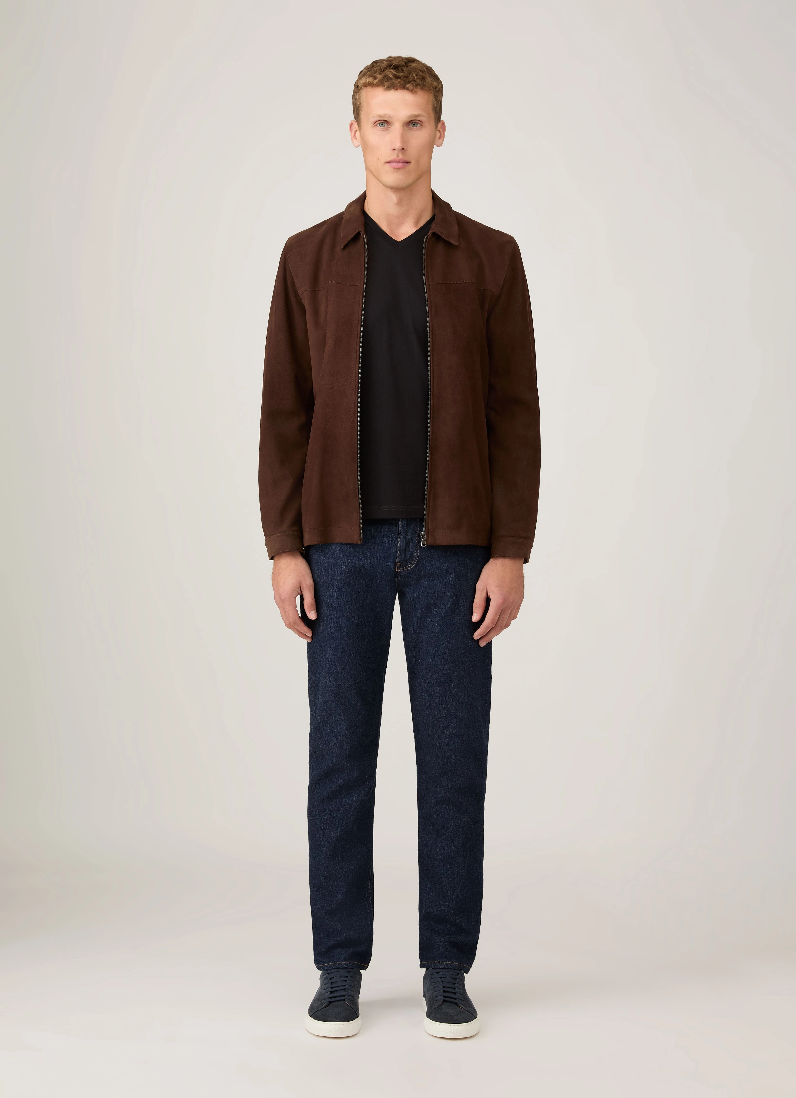 Men's Riviera V-neck T-shirt in Black Casual Cut