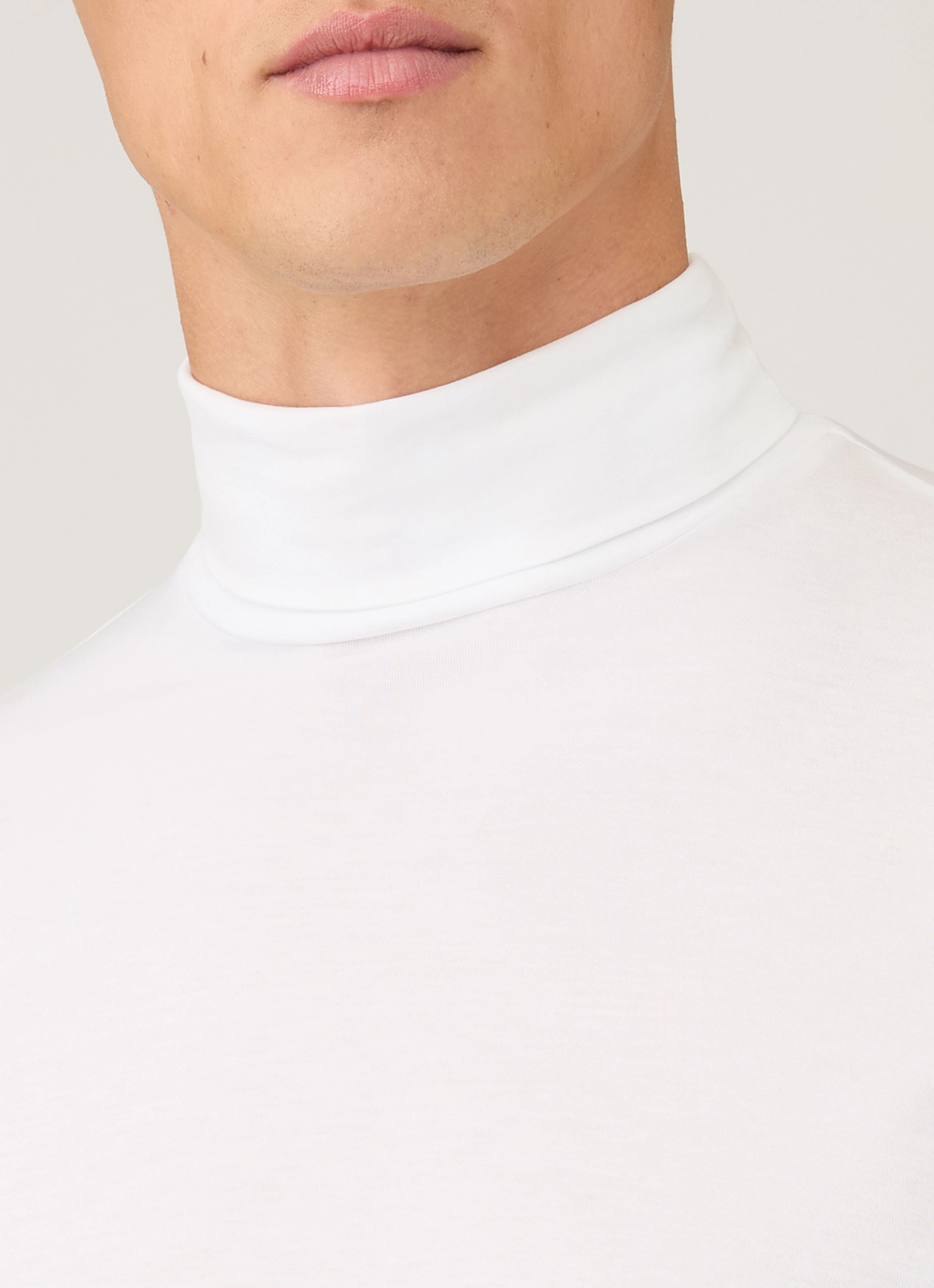 Men's Roll Neck Heavyweight T-shirt in White Essential Edition Club