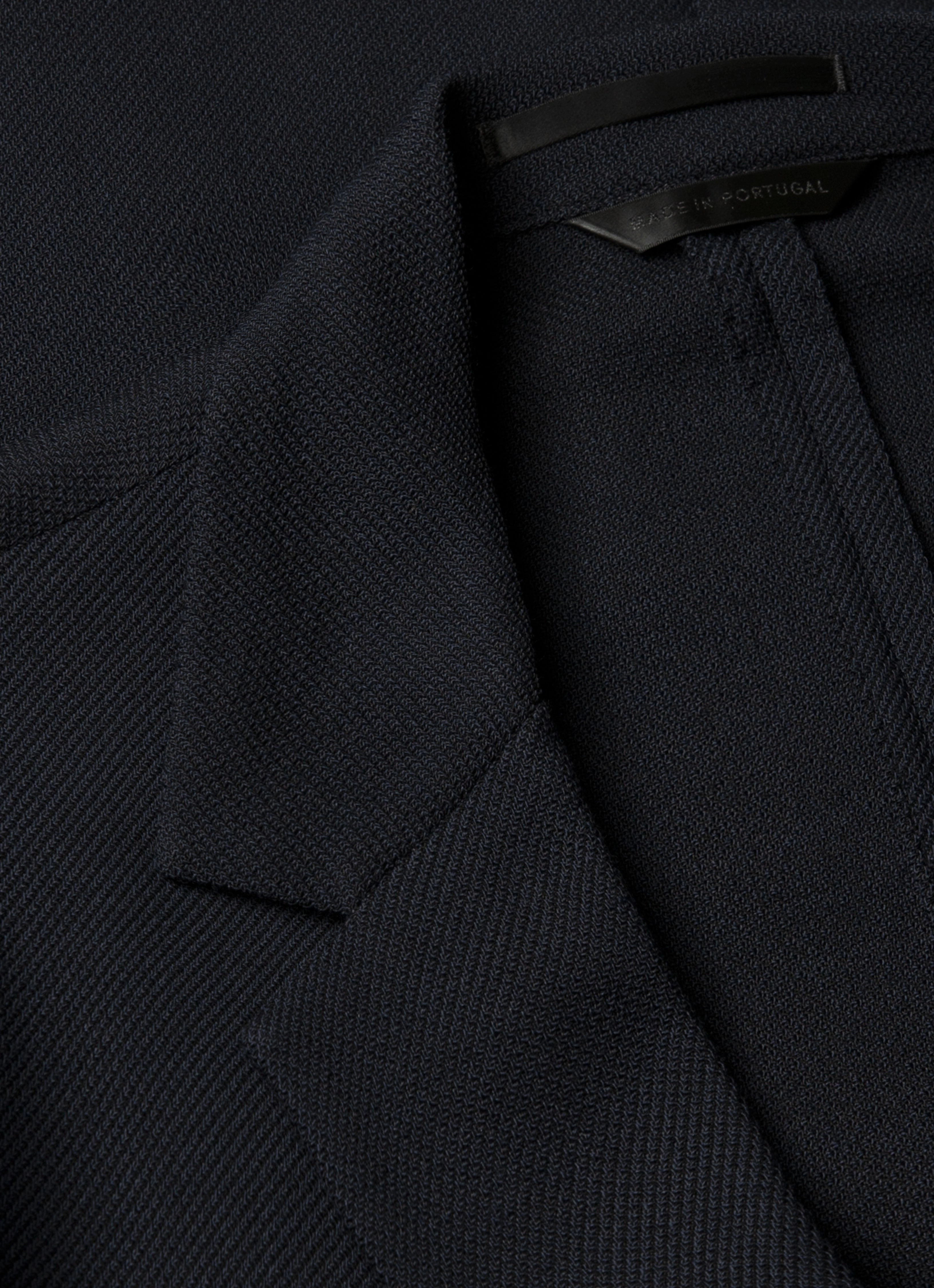 Men's Textured Wool Blazer in Navy timeless jacket