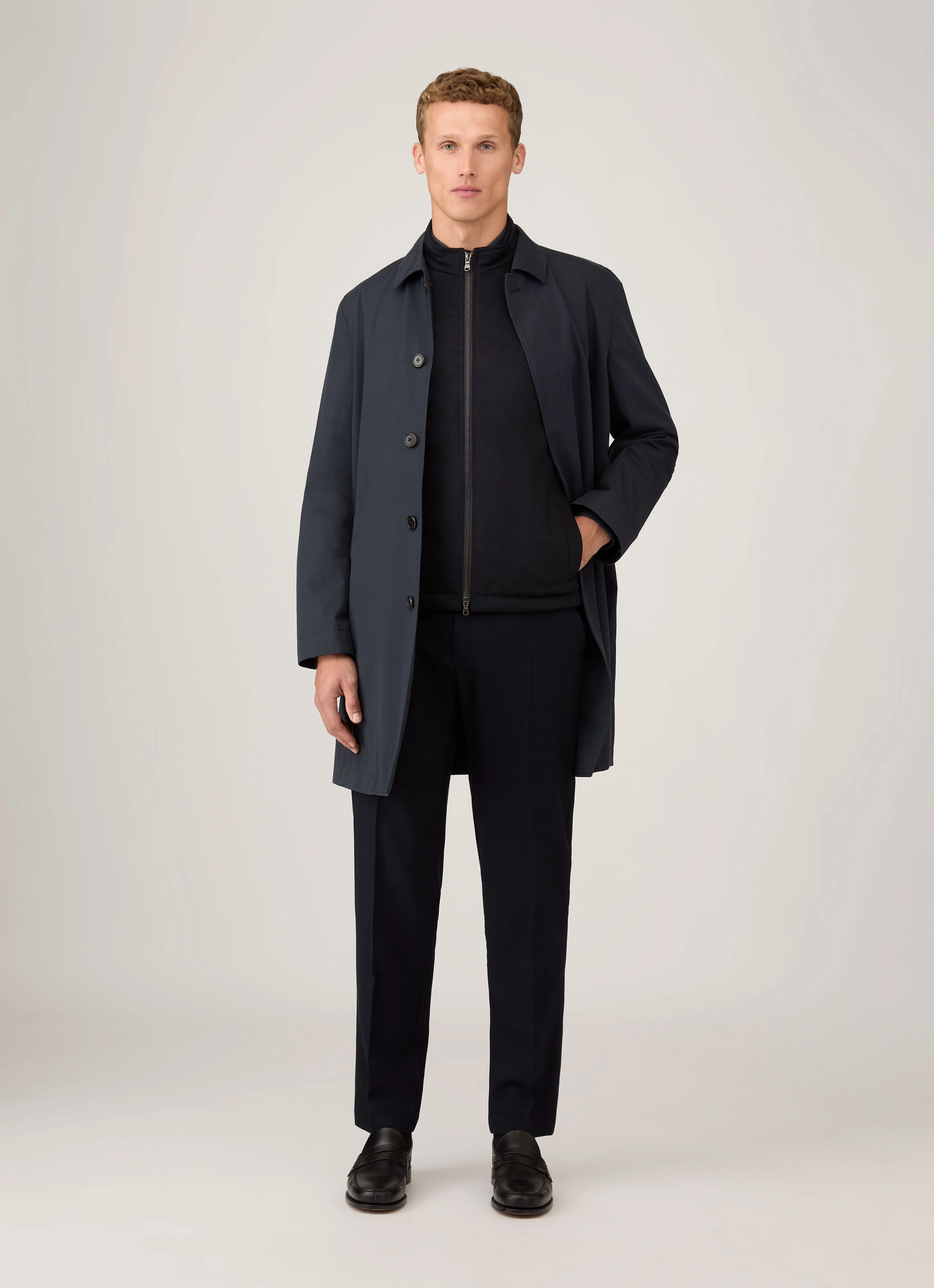 Men's Wool Cashmere Gilet in Navy art expo