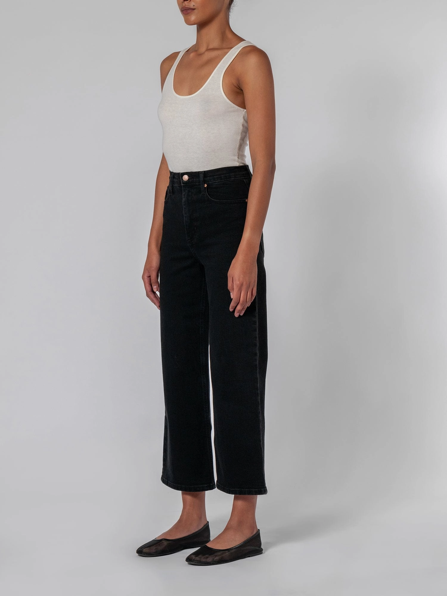 Milla Jean Astorial Black Minimal Form