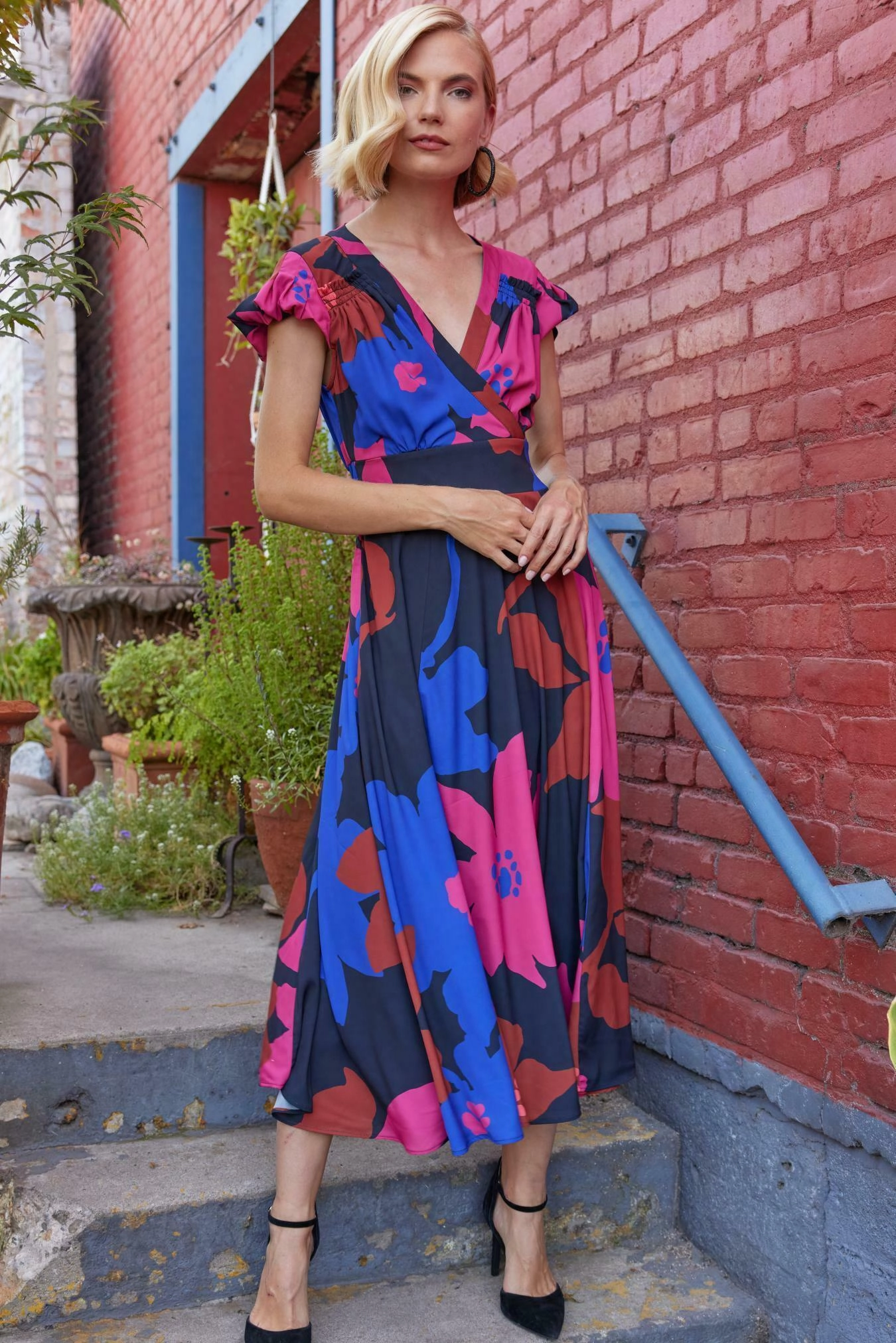 Misty Dress - Bold Bloom Easy and Elegant
