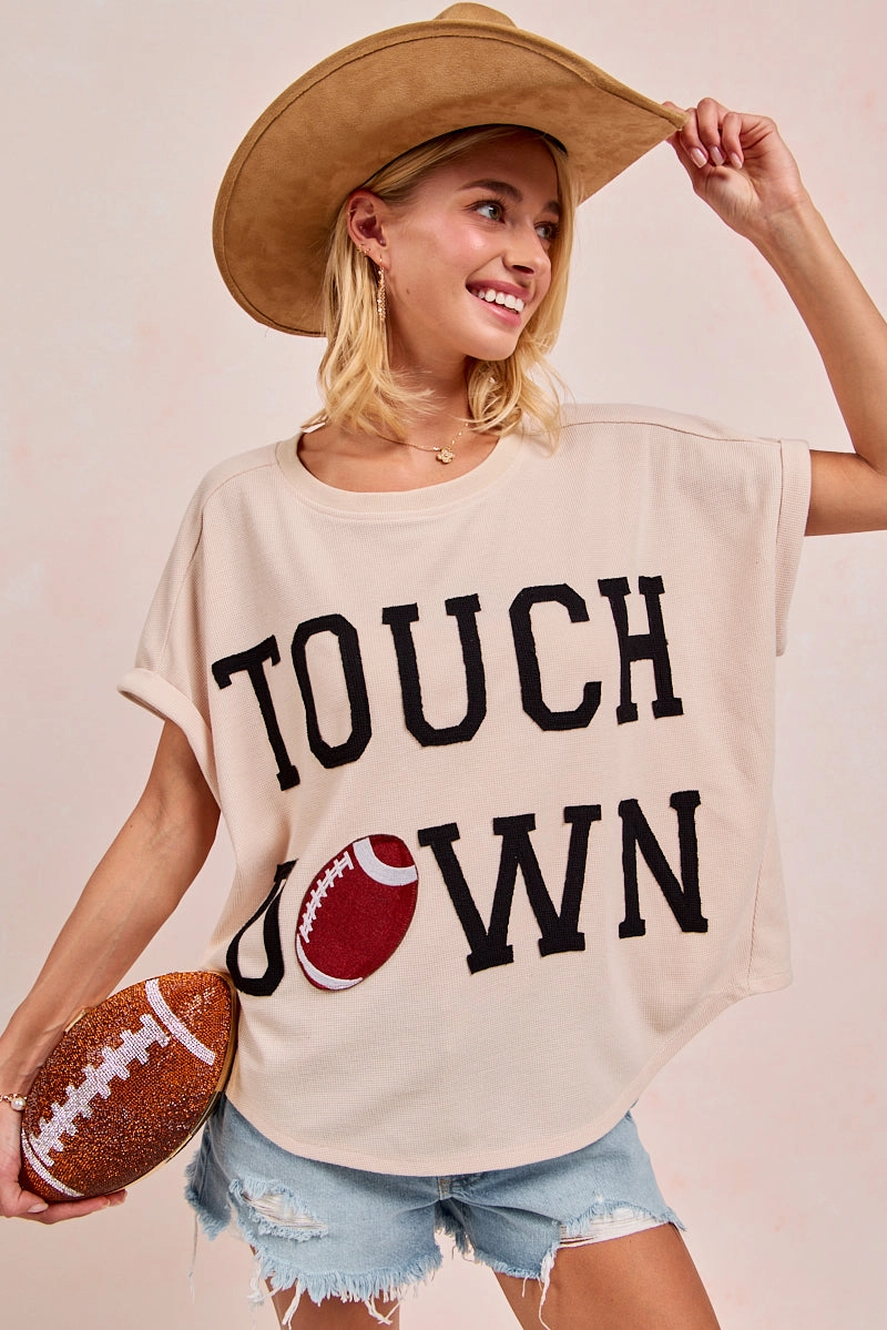 IP8188G-60 | GAMEDAY TOUCHDOWN LETTER PATCHES WAFFLE SHORT TOP Comfy Essentials Subtle Layers