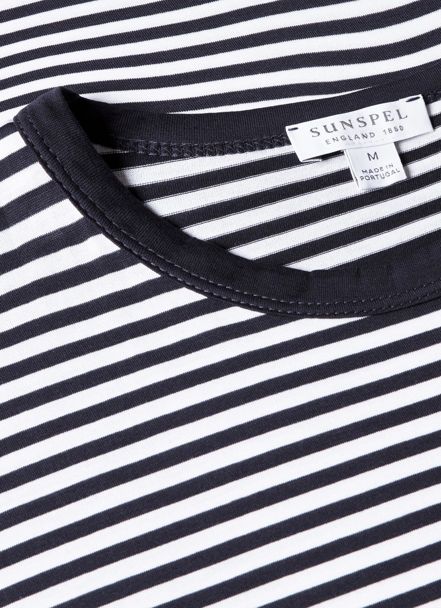 Modern Look Men's Classic T-shirt in Navy/White English Stripe