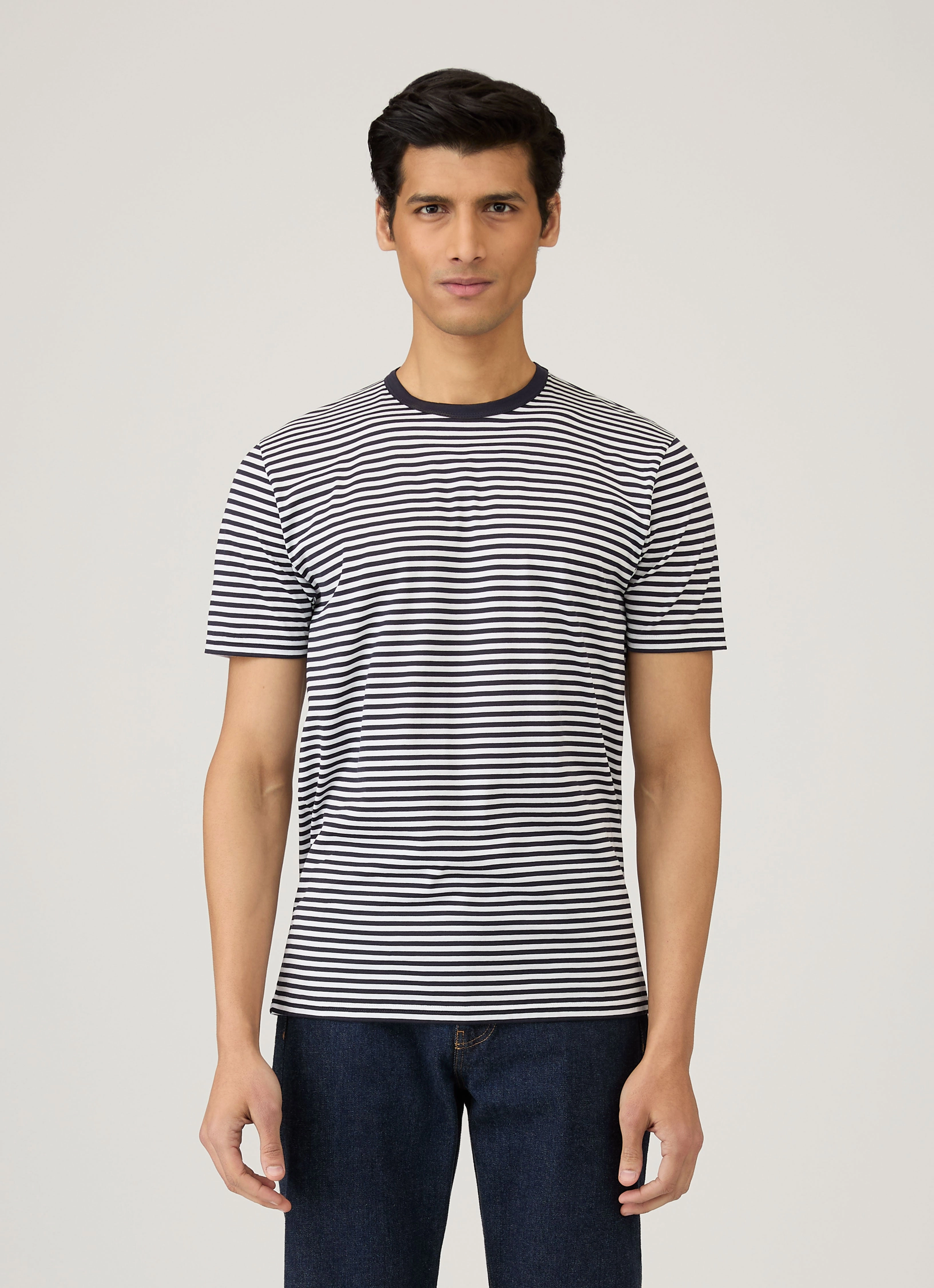 Modern Look Men's Classic T-shirt in Navy/White English Stripe