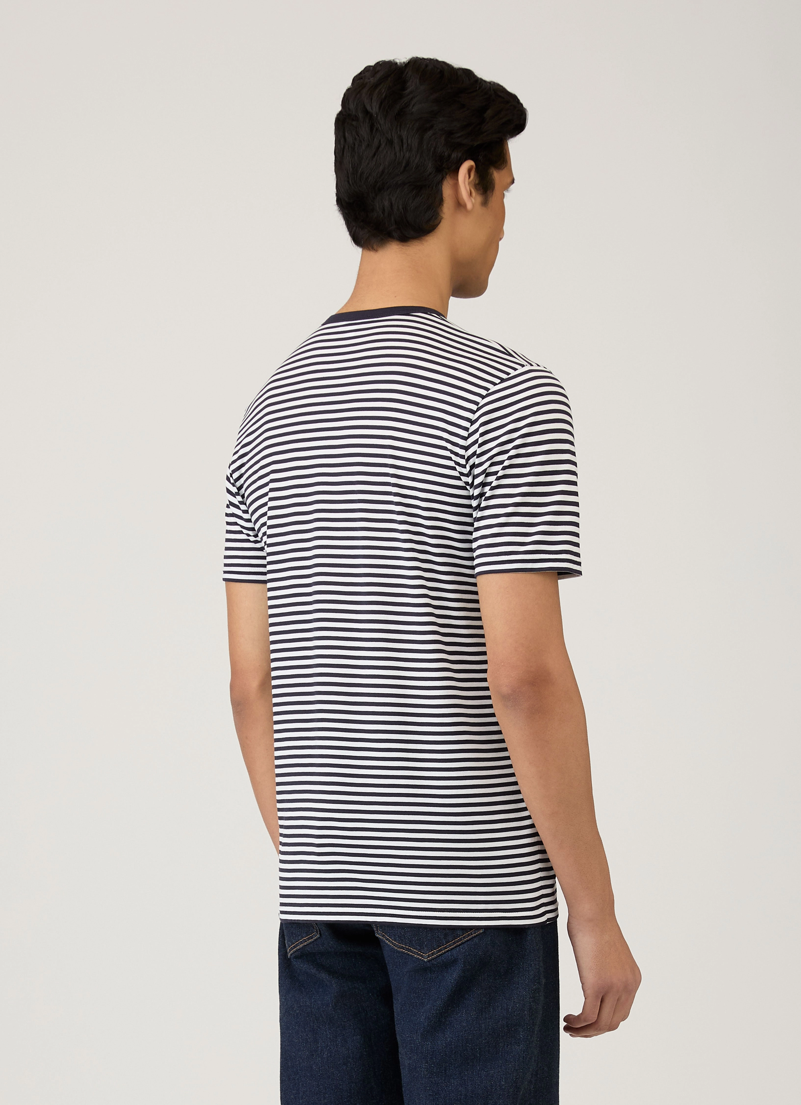 Modern Look Men's Classic T-shirt in Navy/White English Stripe