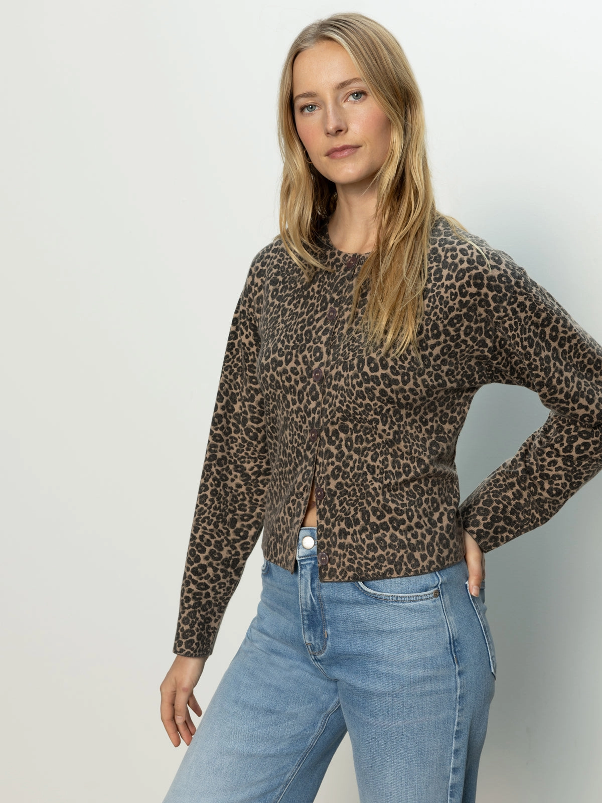 Must Have Cardi French Kitty Chic Comfort