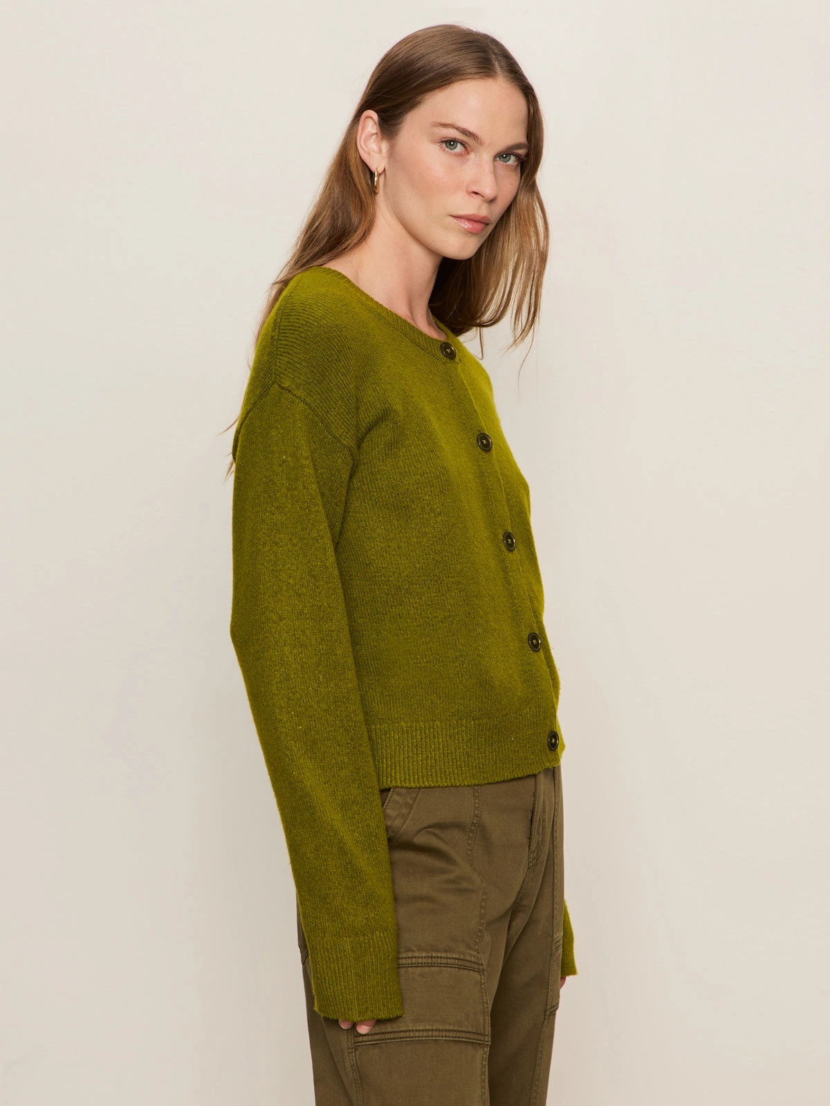 Must-Have Cardi Martini Olive Chic Design