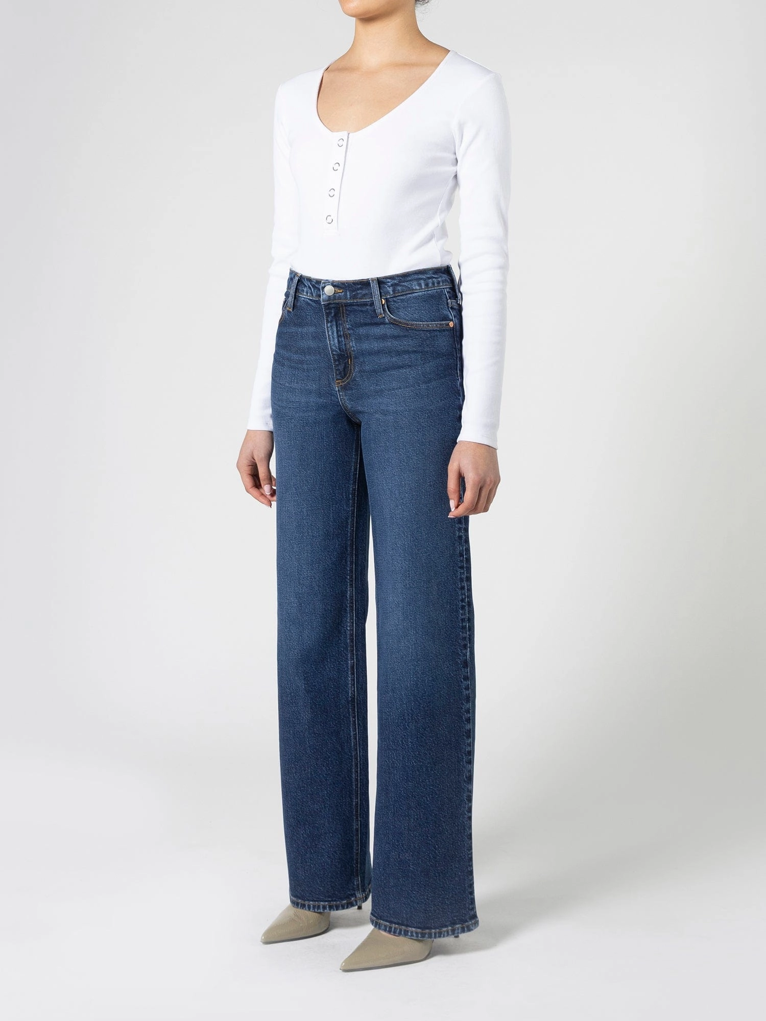 Nikki Jean Legacy Minimal Feel