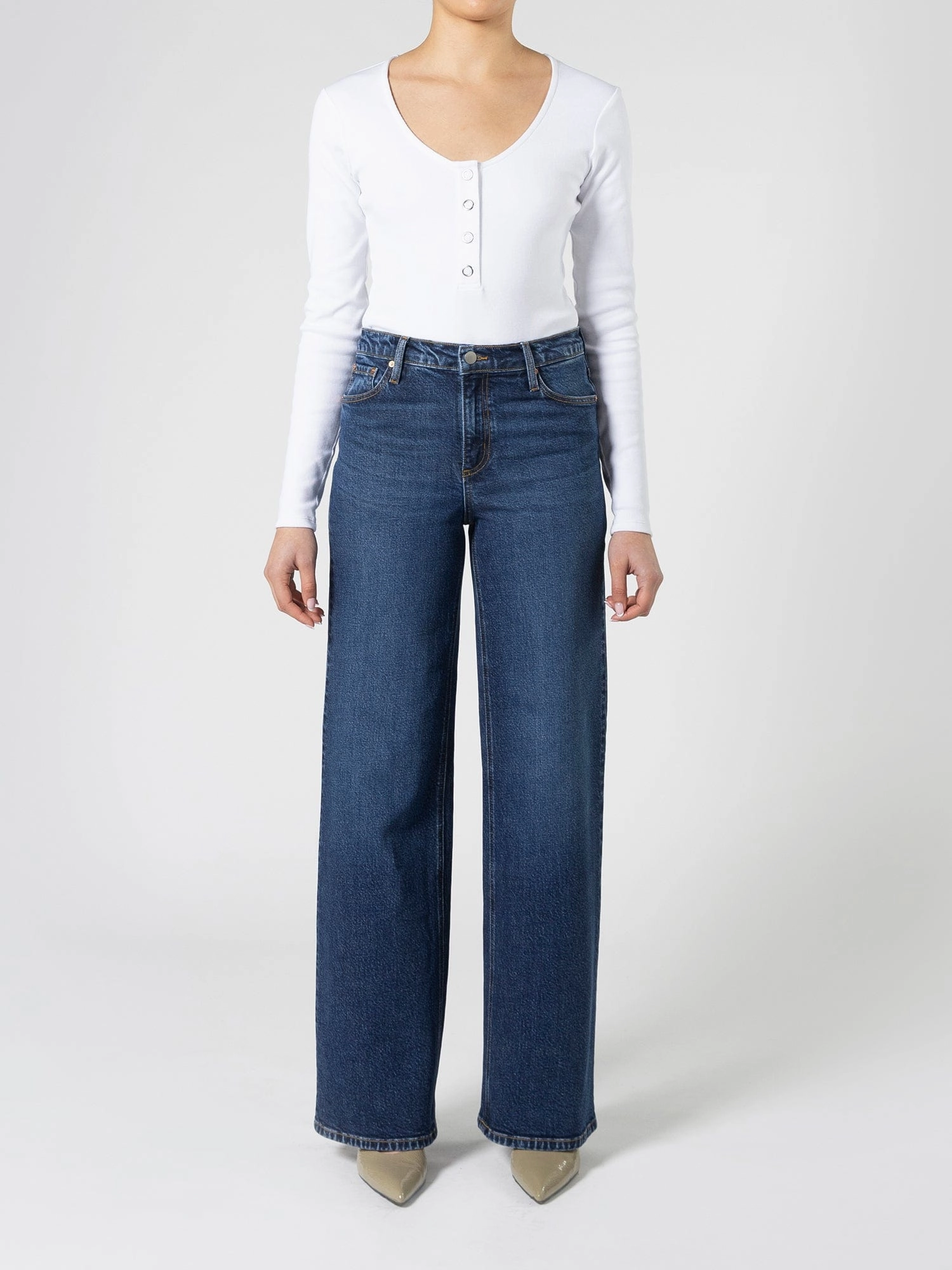 Nikki Jean Legacy Minimal Feel