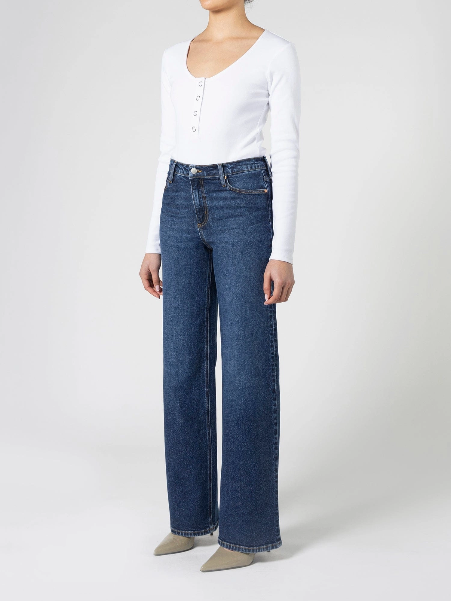 Nikki Jean Legacy Minimal Feel