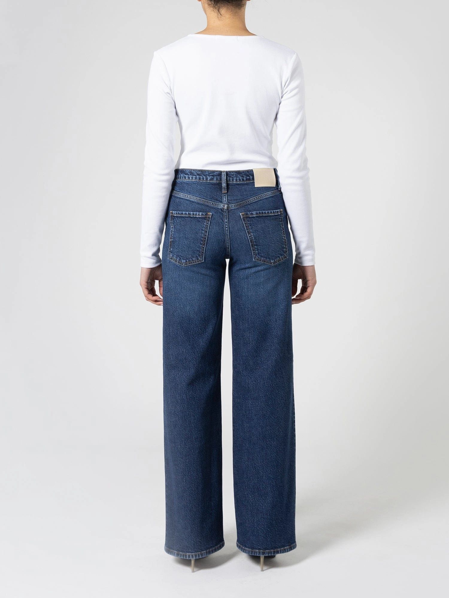 Nikki Jean Legacy Minimal Feel