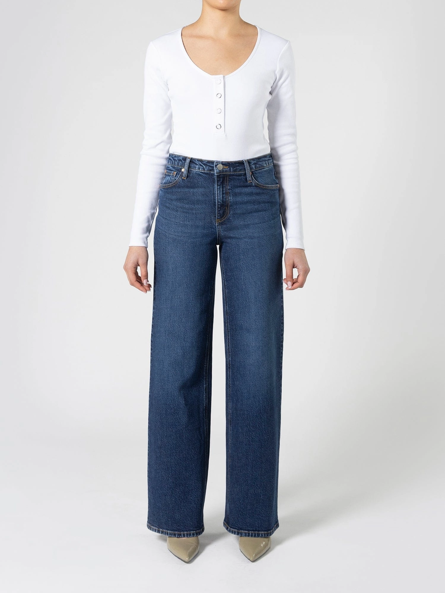 Nikki Jean Legacy Minimal Feel