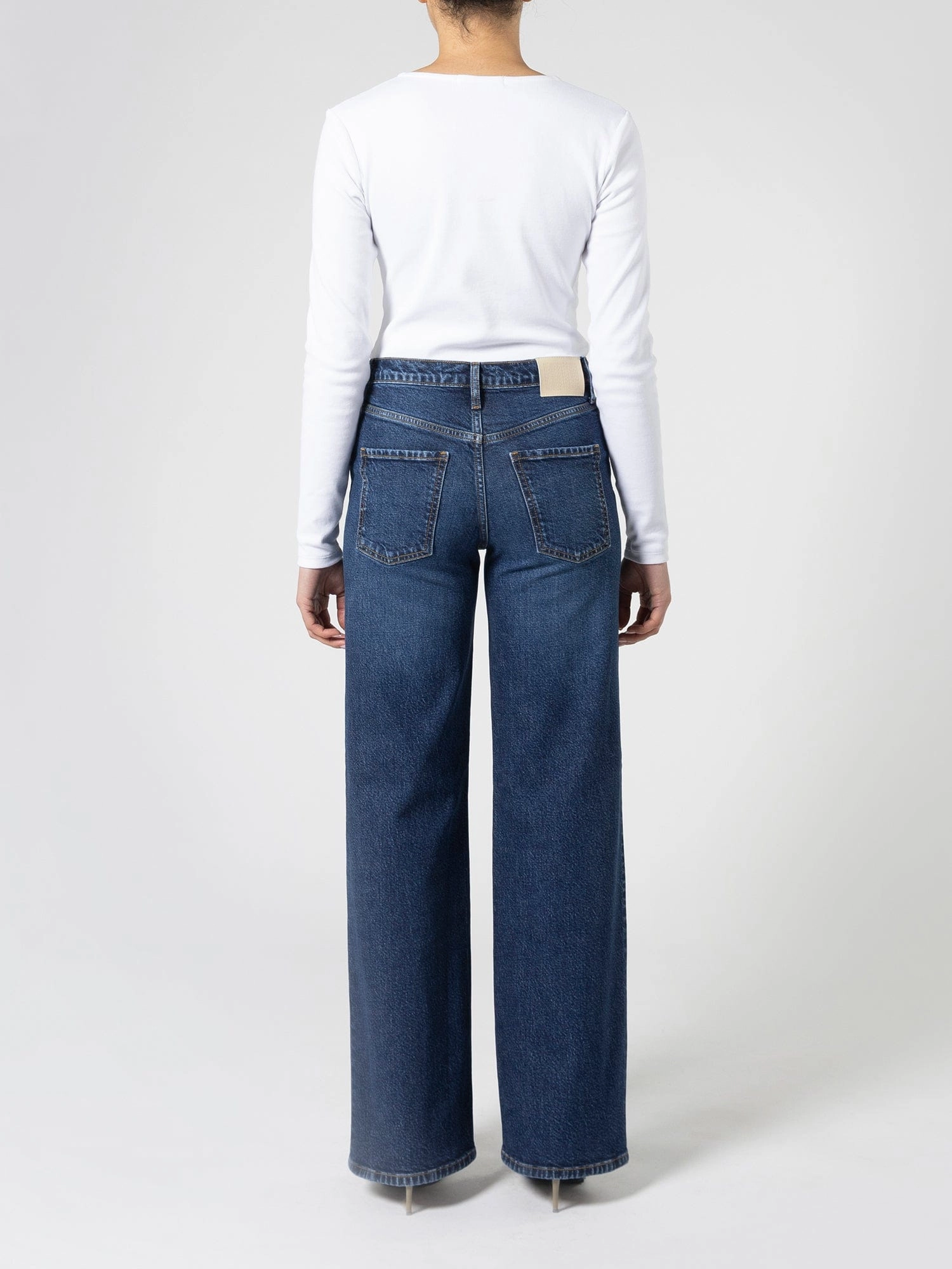 Nikki Jean Legacy Minimal Feel