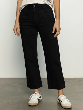 Voyage Standard High Rise Crop Pant Black stretchy fabric