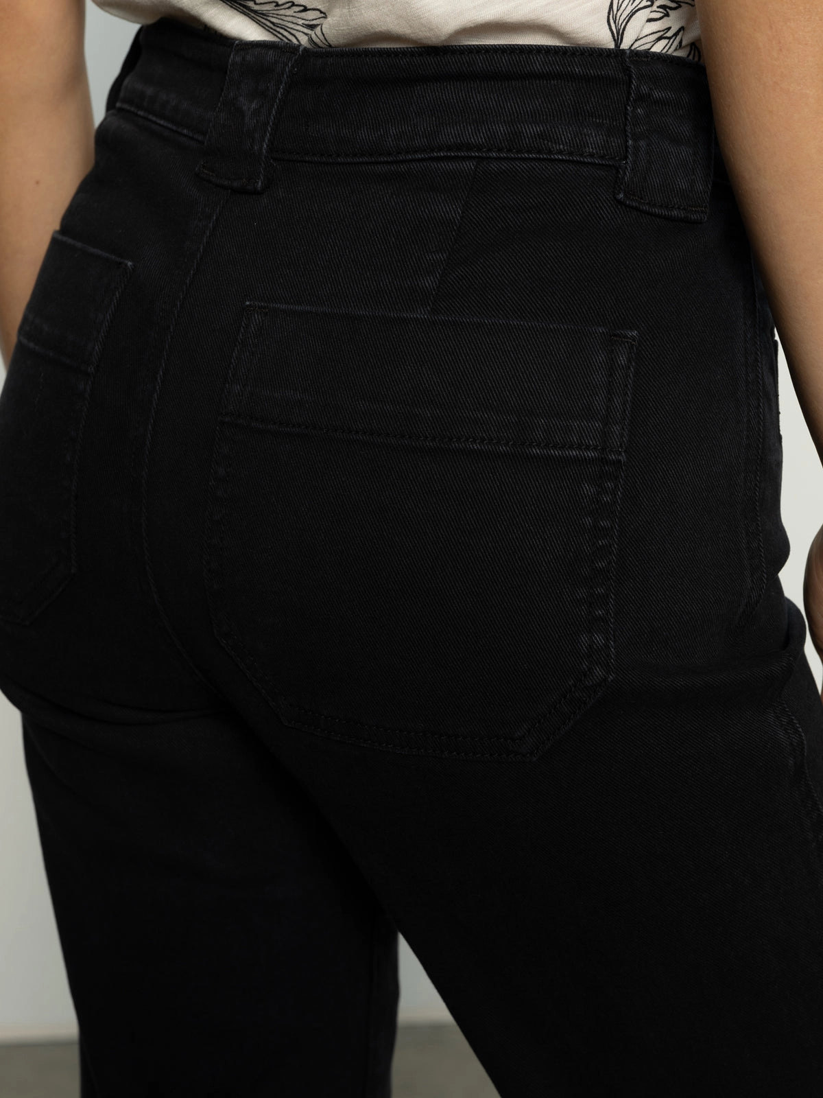 Office Voyage Standard High Rise Crop Pant Black