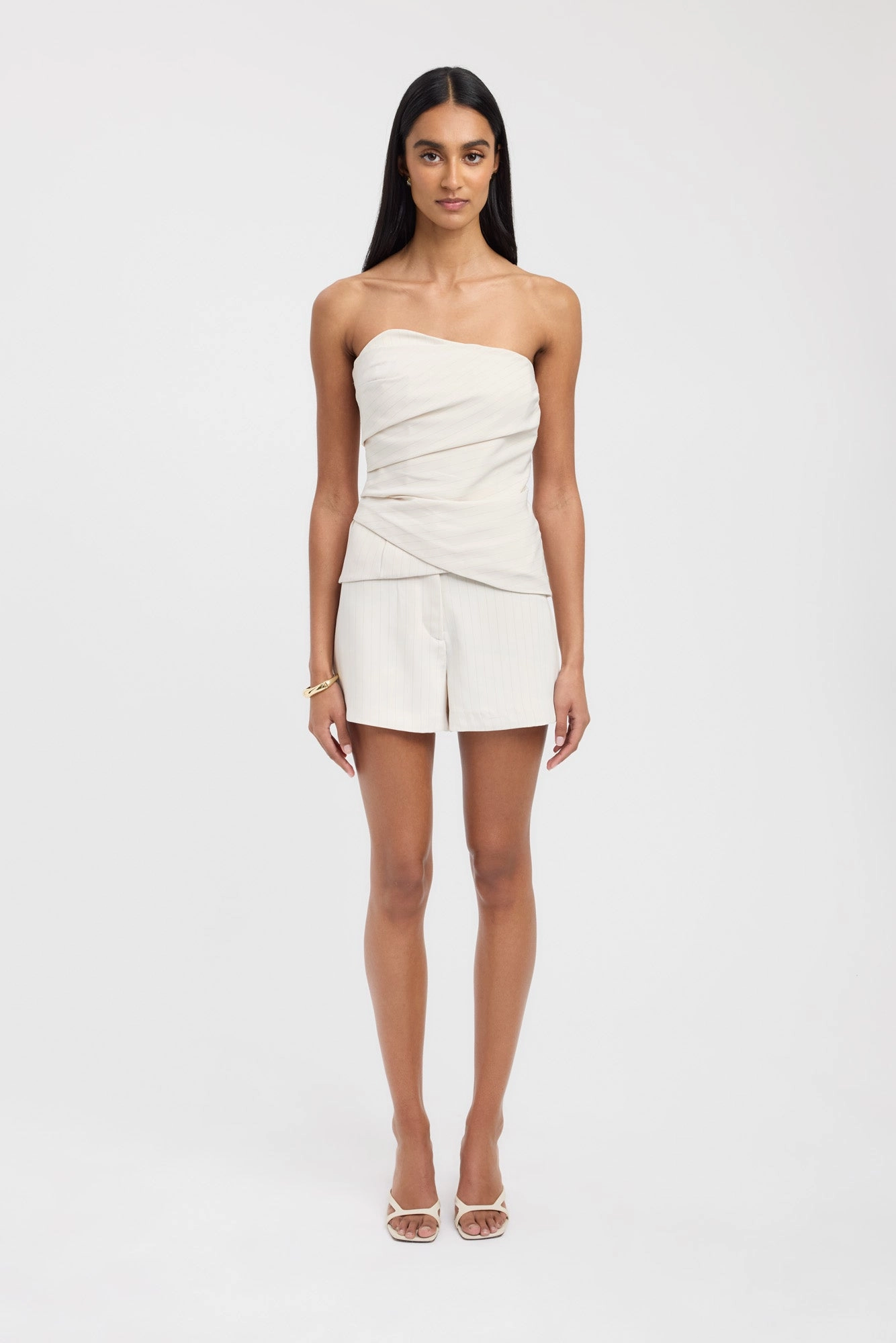 Oslo Low Rise Short Chic Style