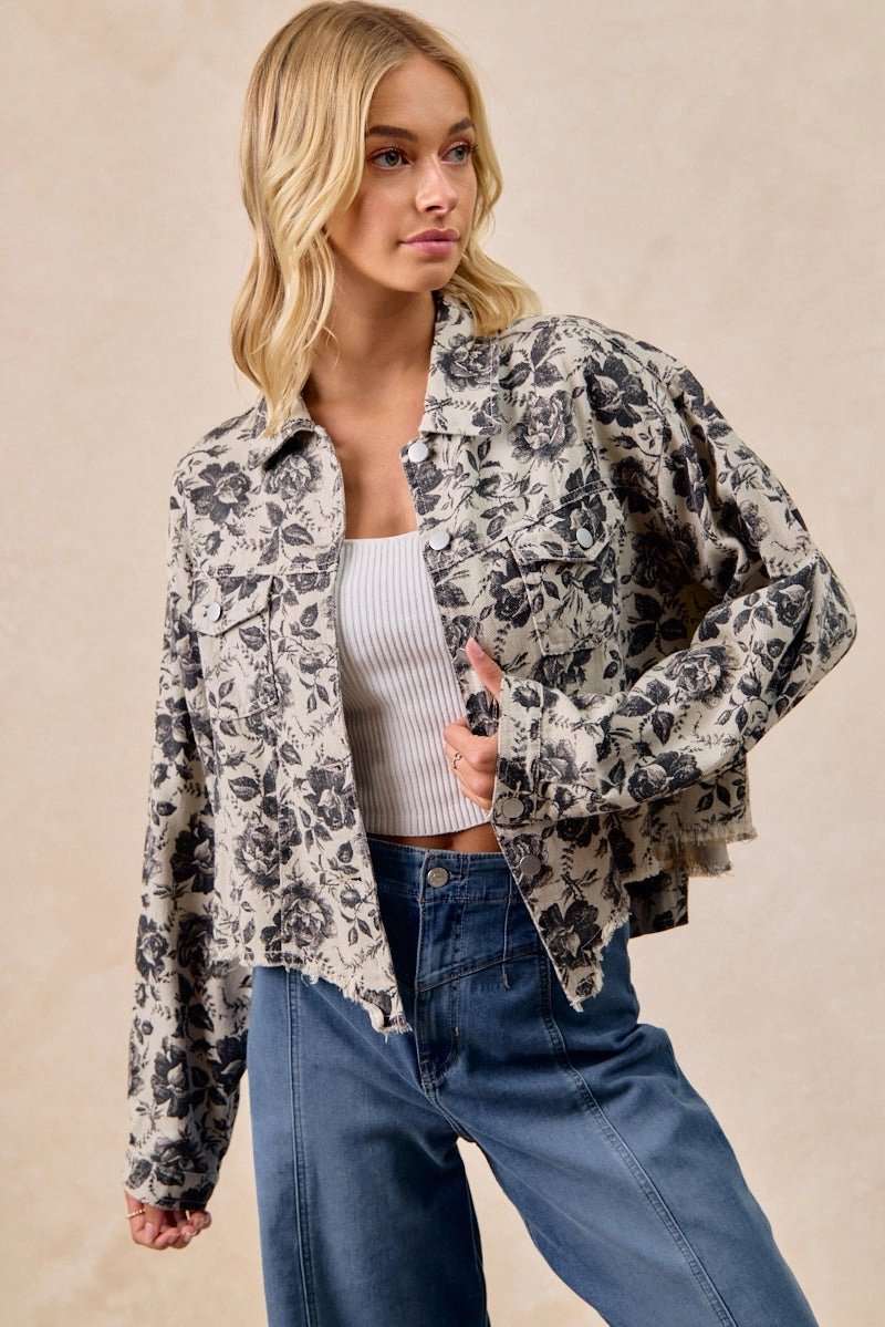 IP6187S-57 | WASHED ROSE PRINTED CROPPED DENIM JACKET Quick Layer Freedom Fit