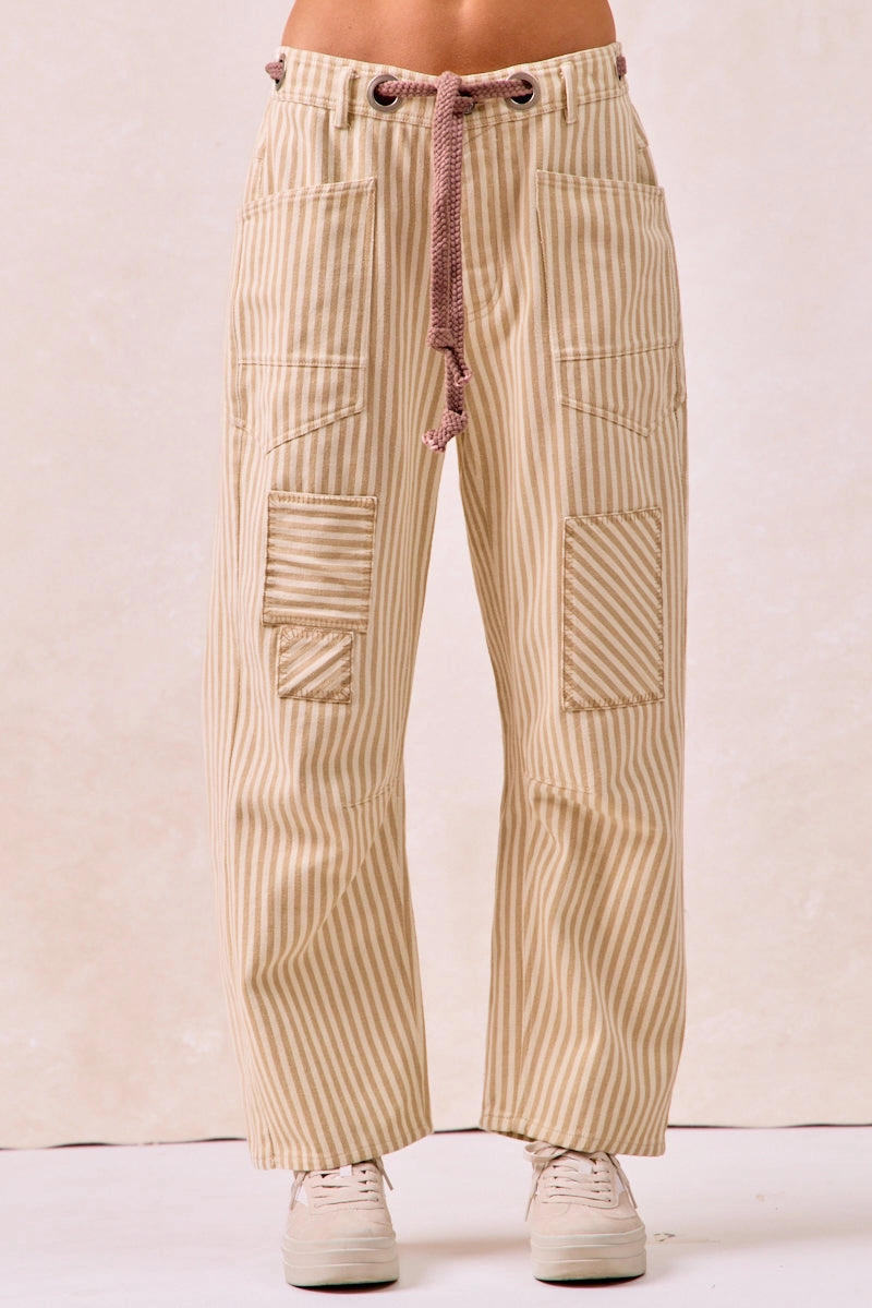 IB1717-01P | STRIPED TWILL BARREL PANTS High-waisted fit