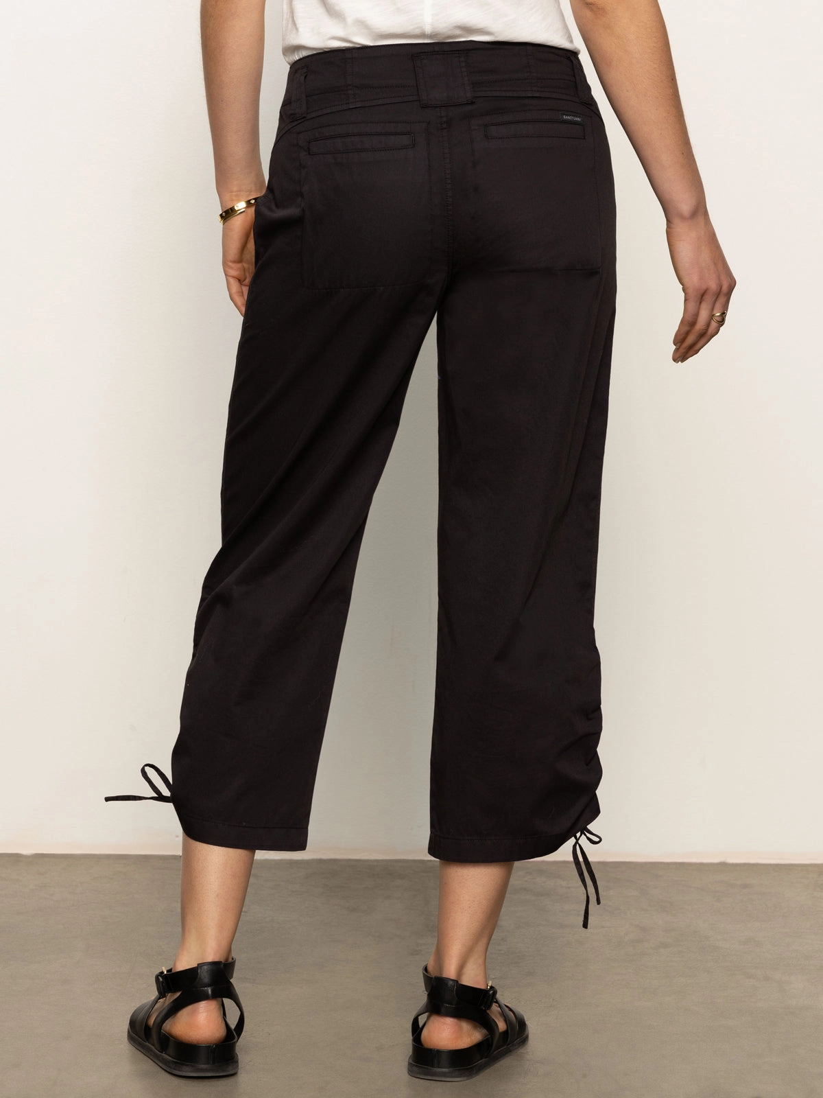 Perfect Fit Utility High Rise Capri Pant Black