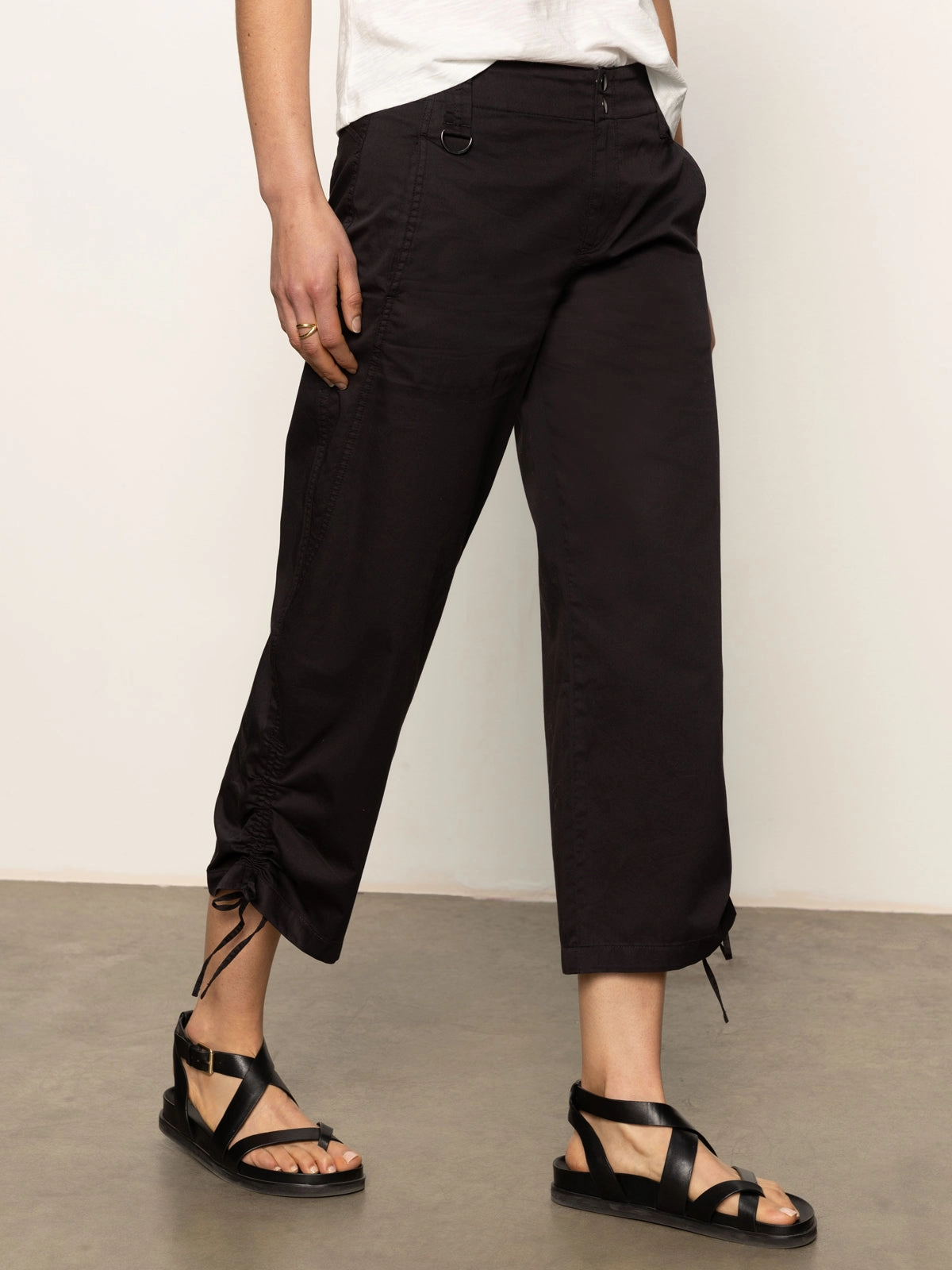 Perfect Fit Utility High Rise Capri Pant Black