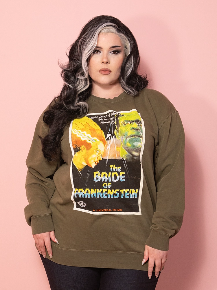 PRE-ORDER - Universal Monsters: Bride of Frankenstein Vintage Movie Poster Sweatshirt in Green (unisex) Sleek Draping Wear