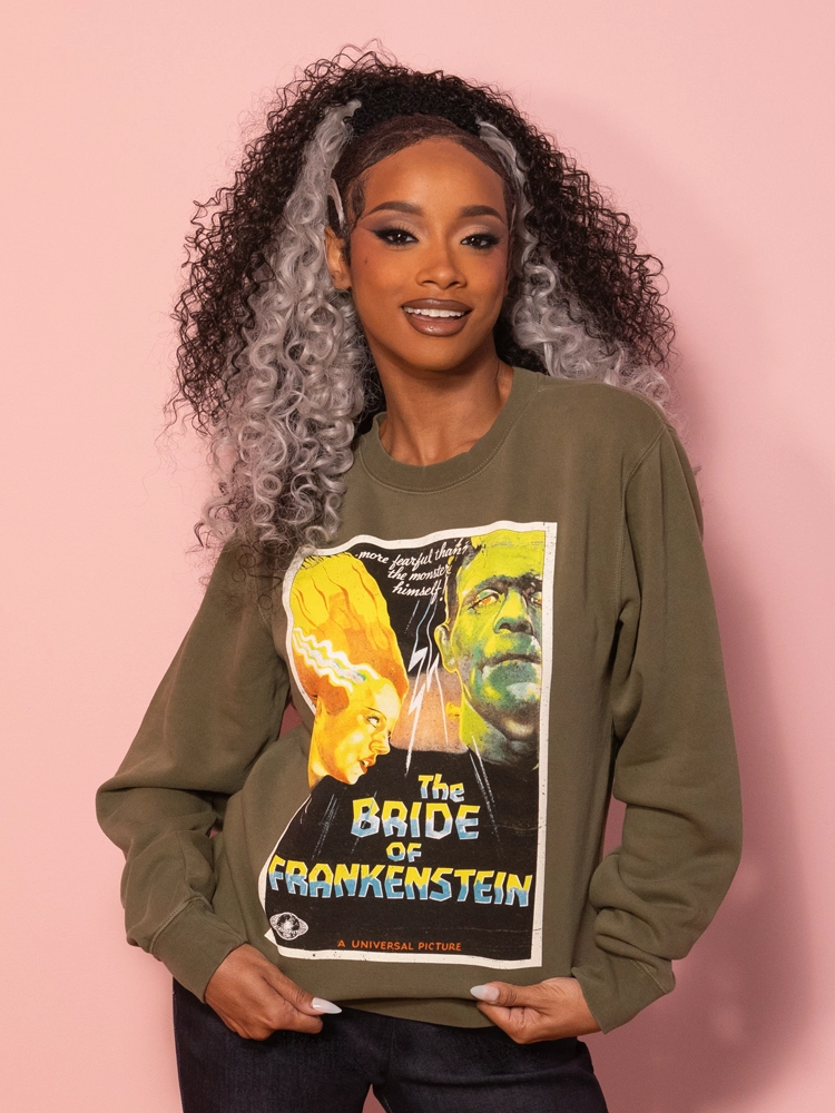 Timeless Outfit Style PRE-ORDER - Universal Monsters: Bride of Frankenstein Vintage Movie Poster Sweatshirt in Green (unisex)