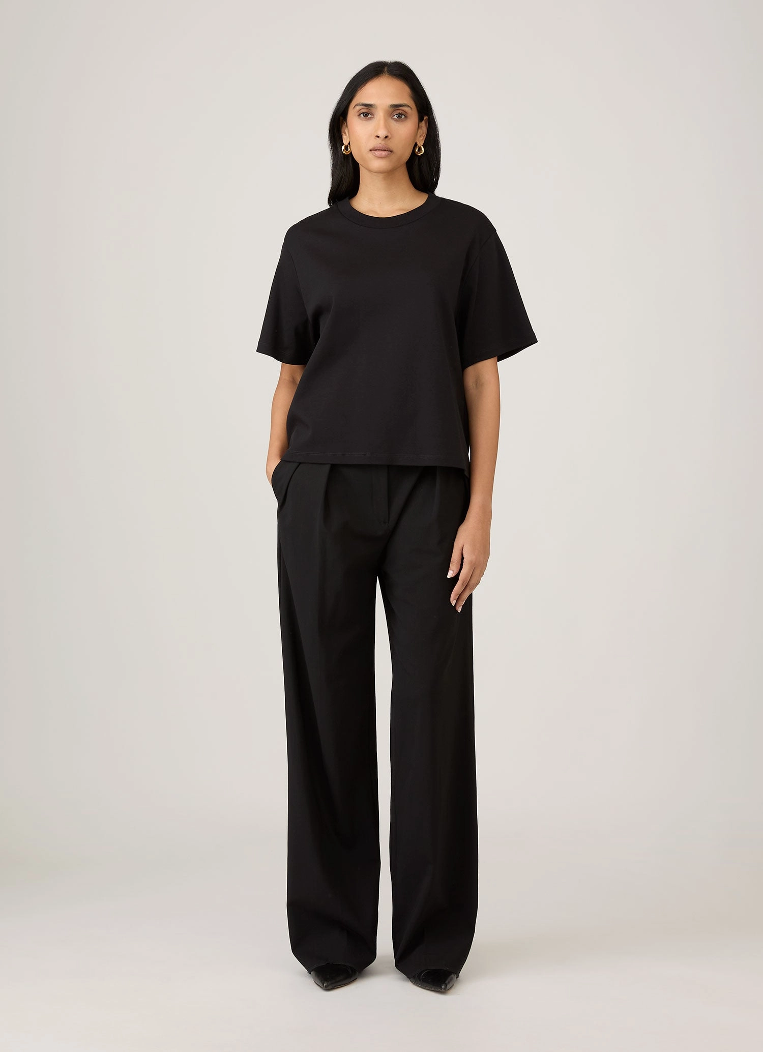 Quality Cotton Women's Boxy Heavyweight T-shirt in Black