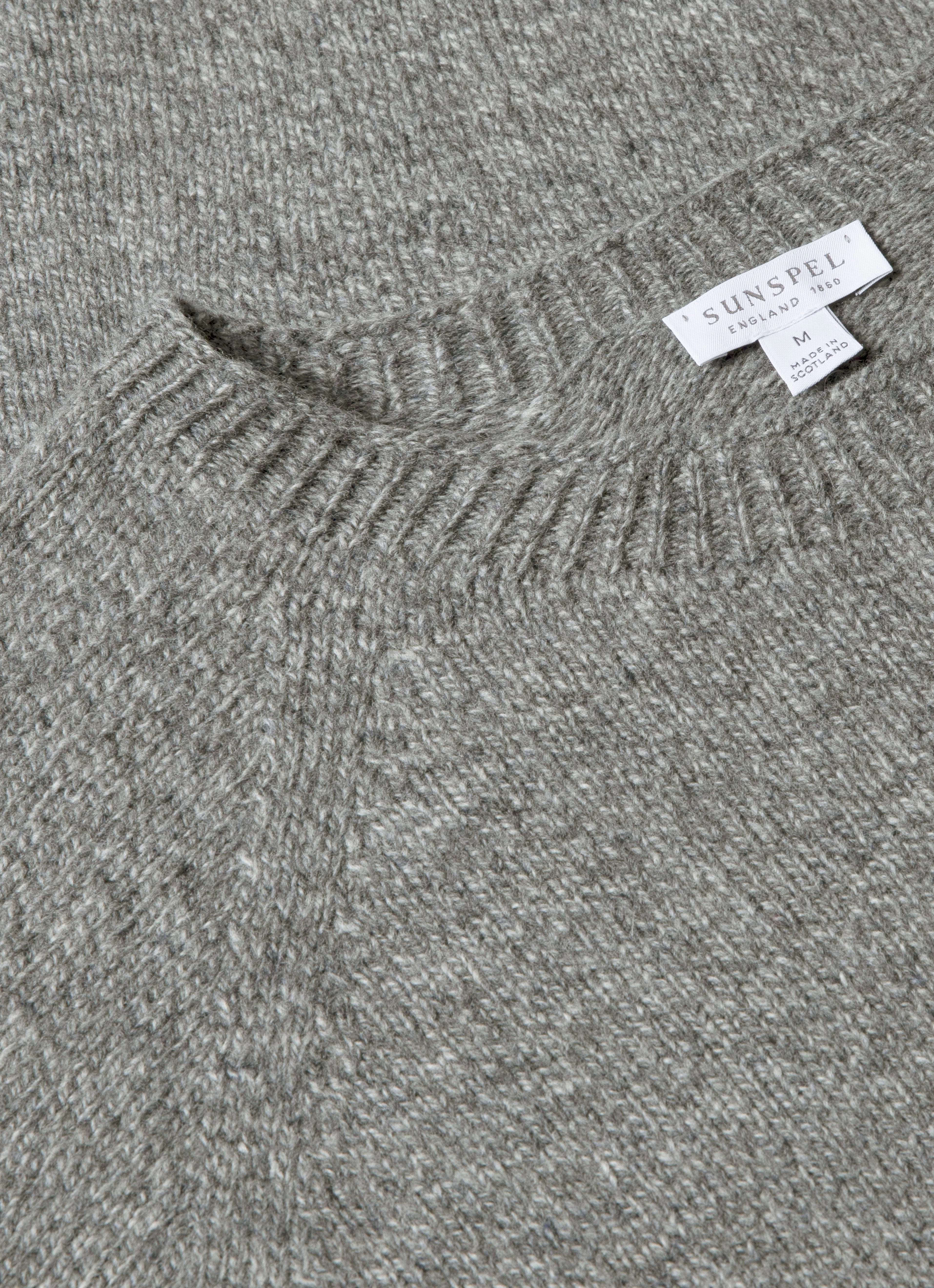 Raglan Sleeve Men's Lambswool Crew Neck Jumper in Mid Grey Melange