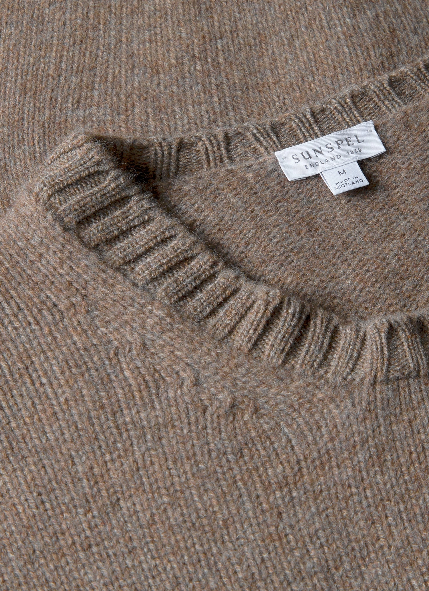 Raglan Sleeve Men's Roxburgh Cashmere Jumper in Bark