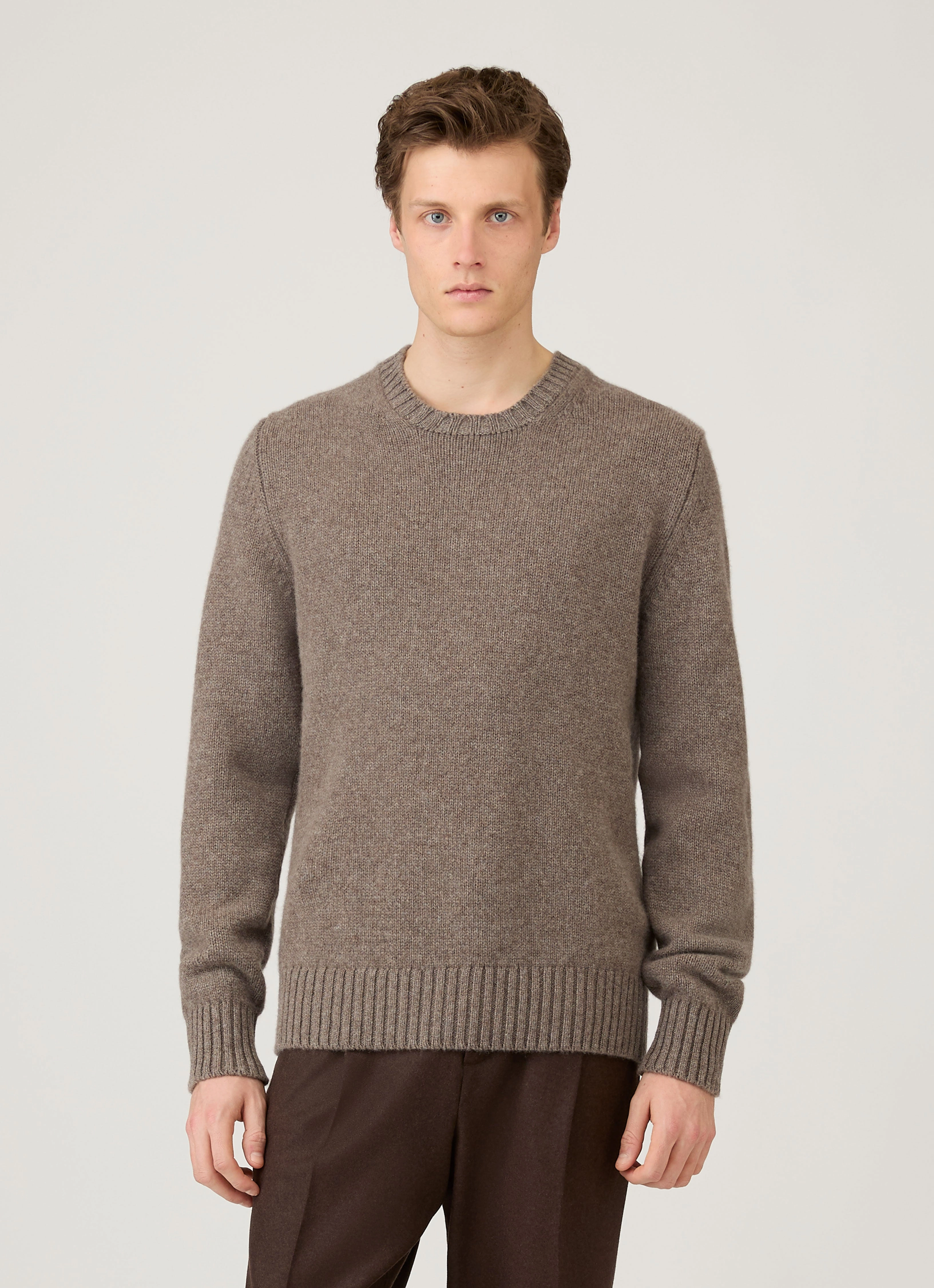 Raglan Sleeve Men's Roxburgh Cashmere Jumper in Bark