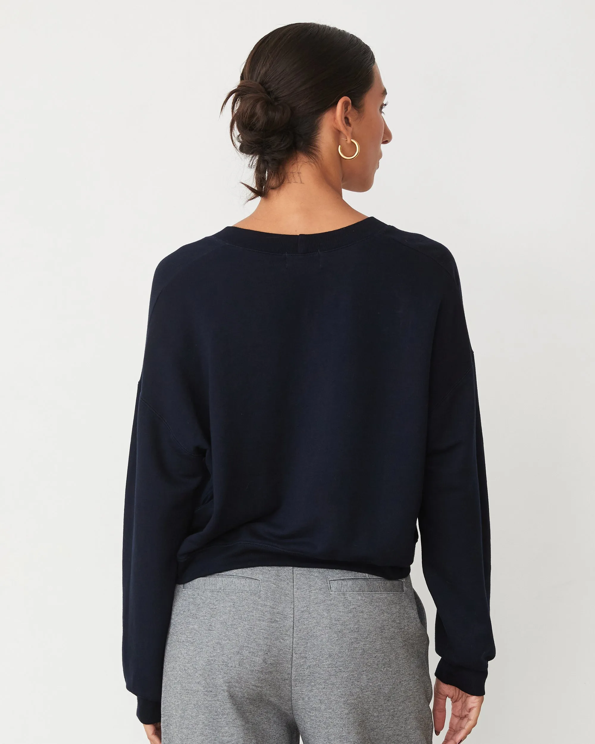 Refined Essential Softfleece Crop V Neck Sweatshirt