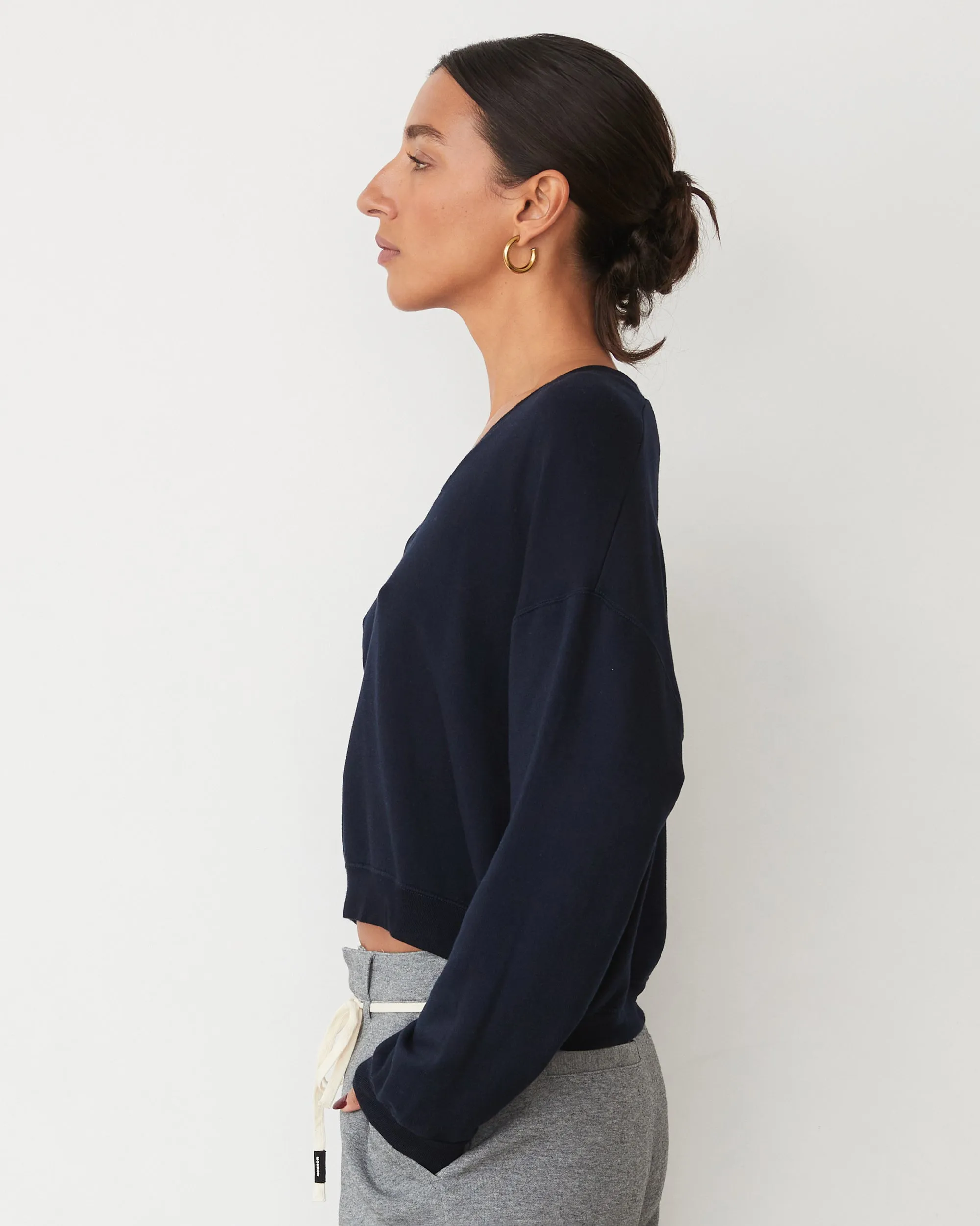 Refined Essential Softfleece Crop V Neck Sweatshirt