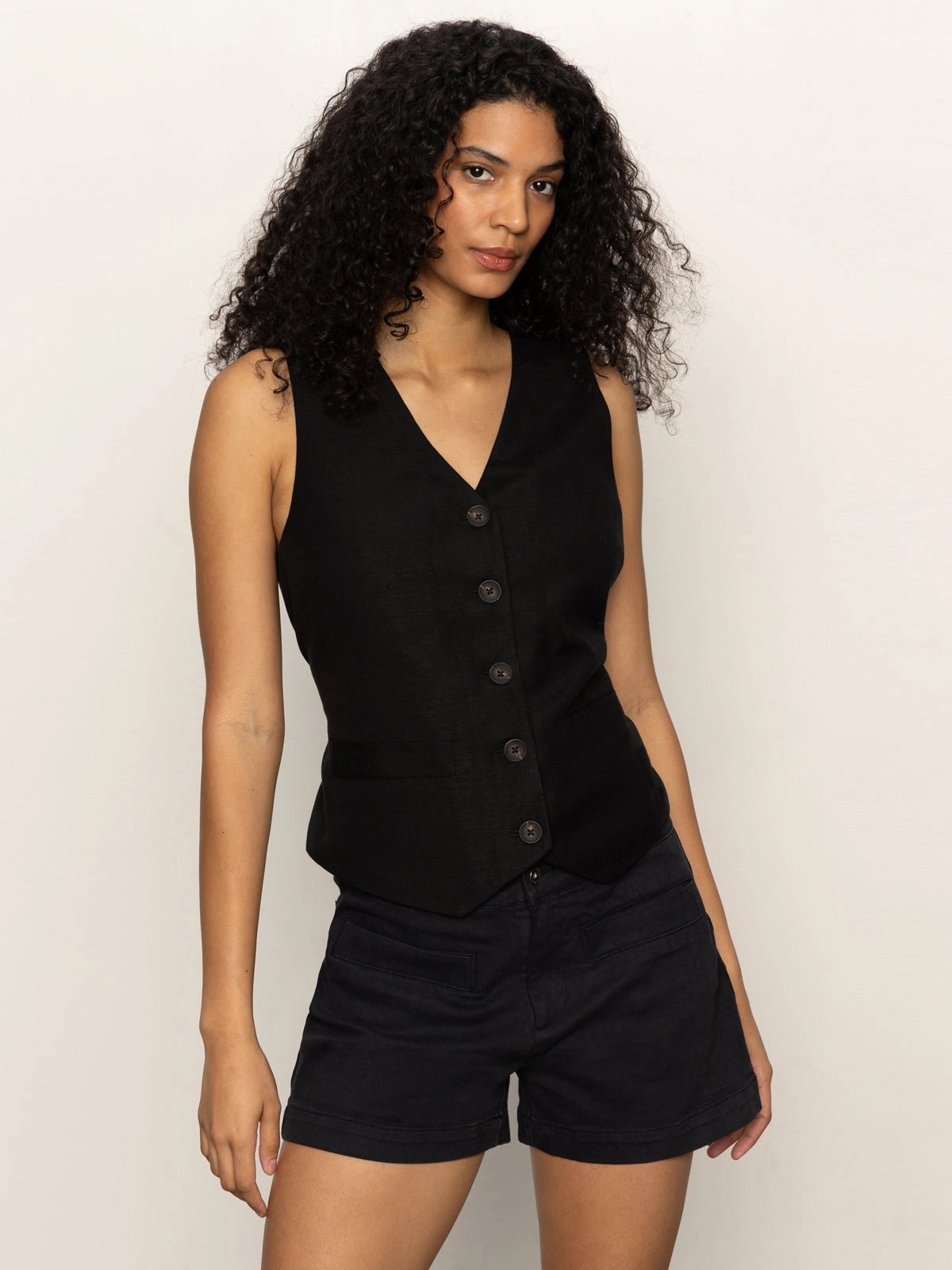 Relaxed Modern Vest Black Modern Look
