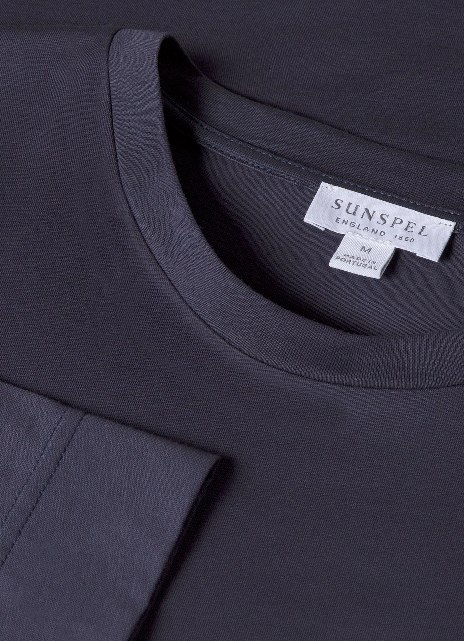 Relaxed Profile Party Men's Long Sleeve Riviera T-shirt in Navy