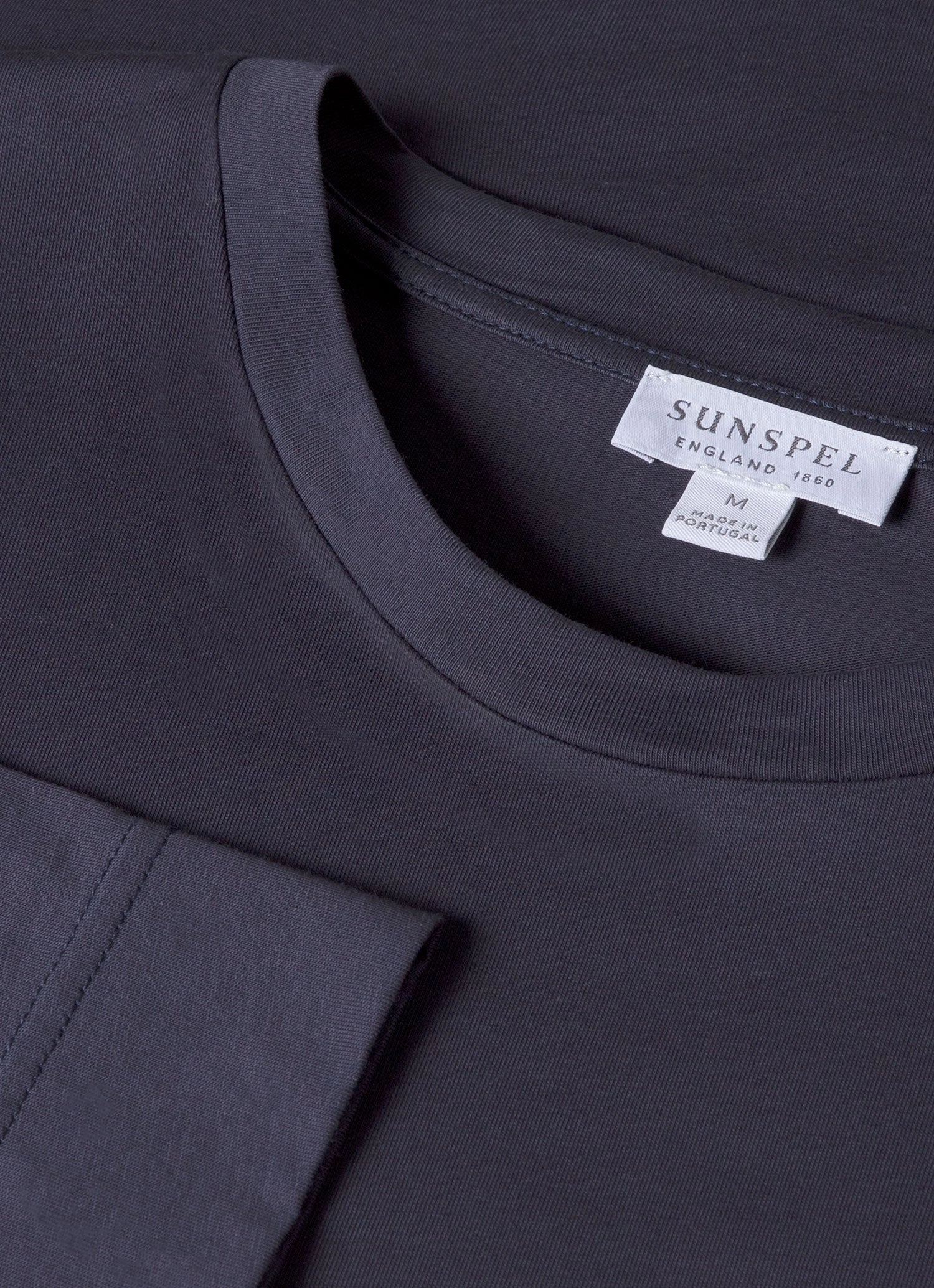 Relaxed Profile Party Men's Long Sleeve Riviera T-shirt in Navy