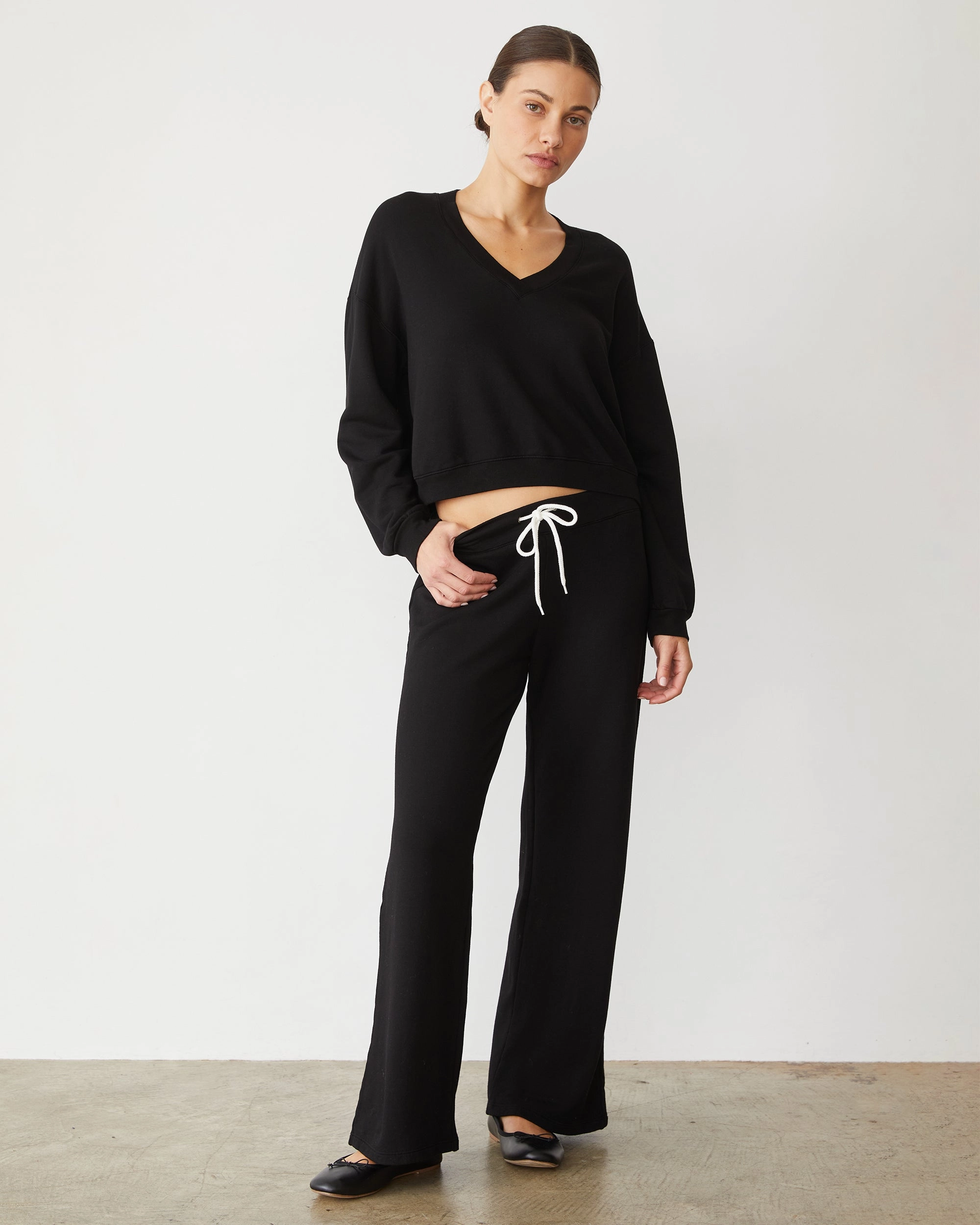 Relaxed Style Softfleece Crop V Neck Sweatshirt