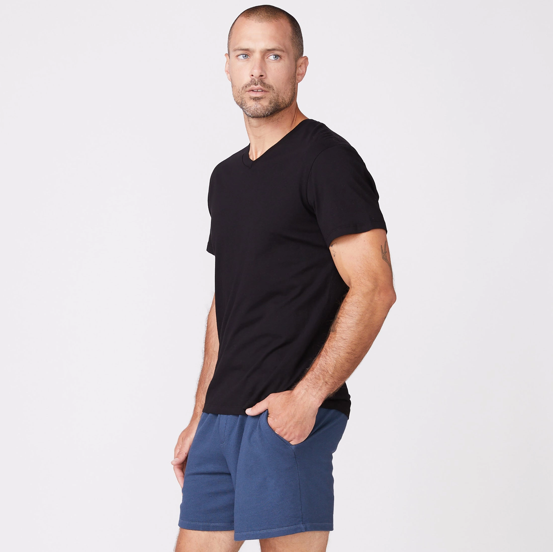 Relaxed V Stylish Elegance Cut