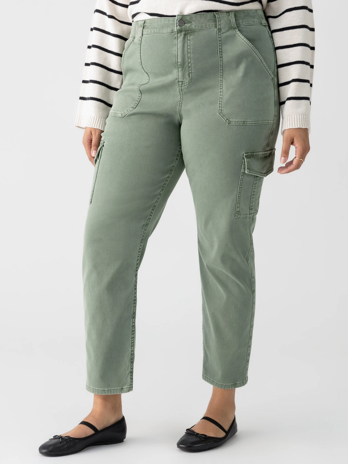 Fashion-Forward Sculpted Hayden Cargo Standard Rise Pant Dark Spruce Extended Sizing