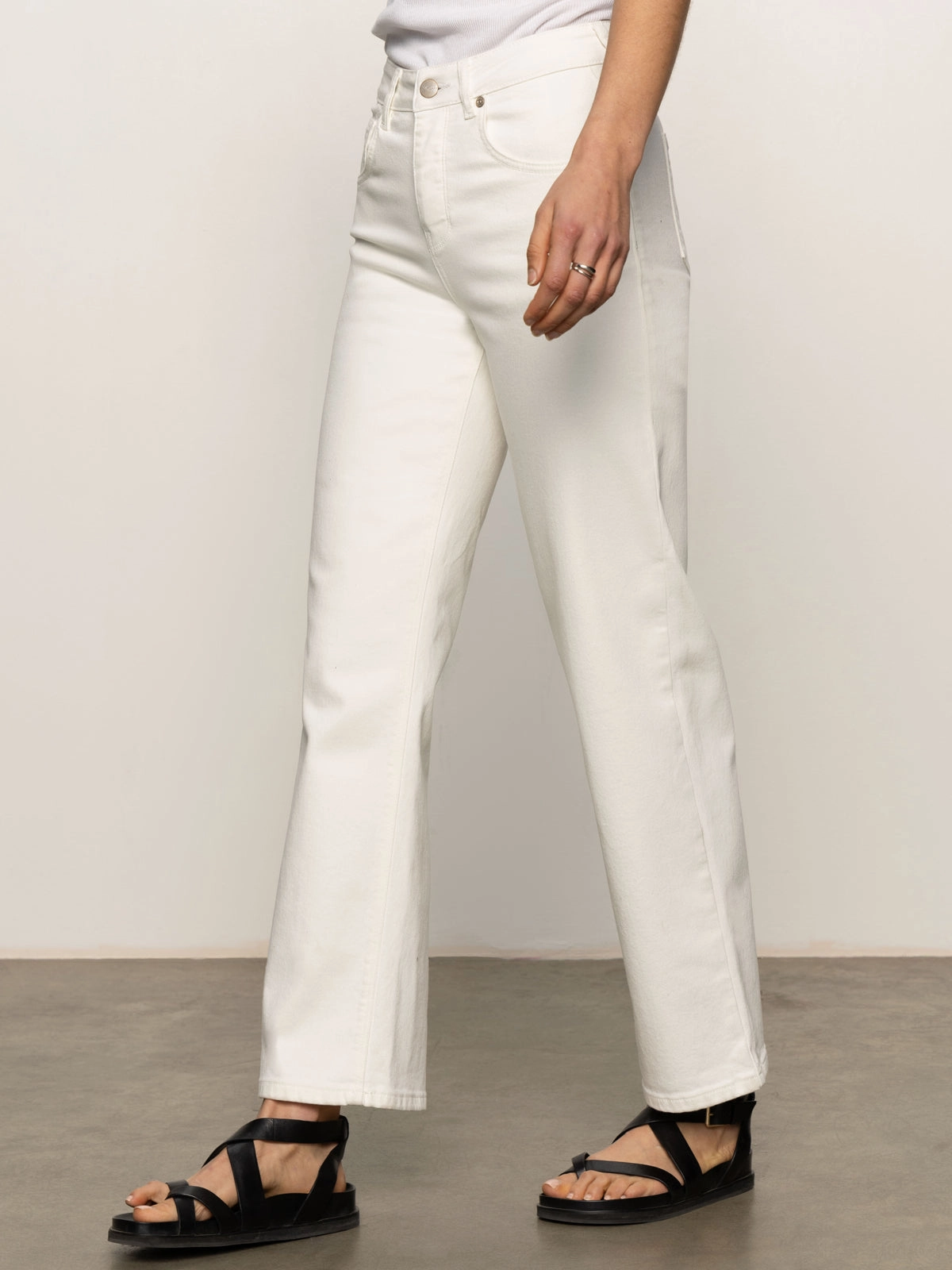 Riveted Soleil 90's Straight High Rise Jeans White