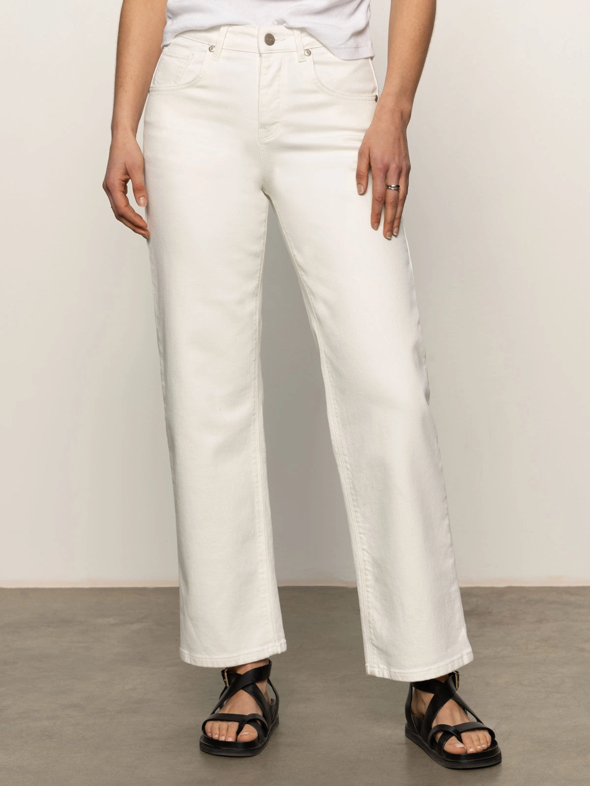 Cozy Stretch Minimalist Style Soleil 90's Straight High Rise Jeans White